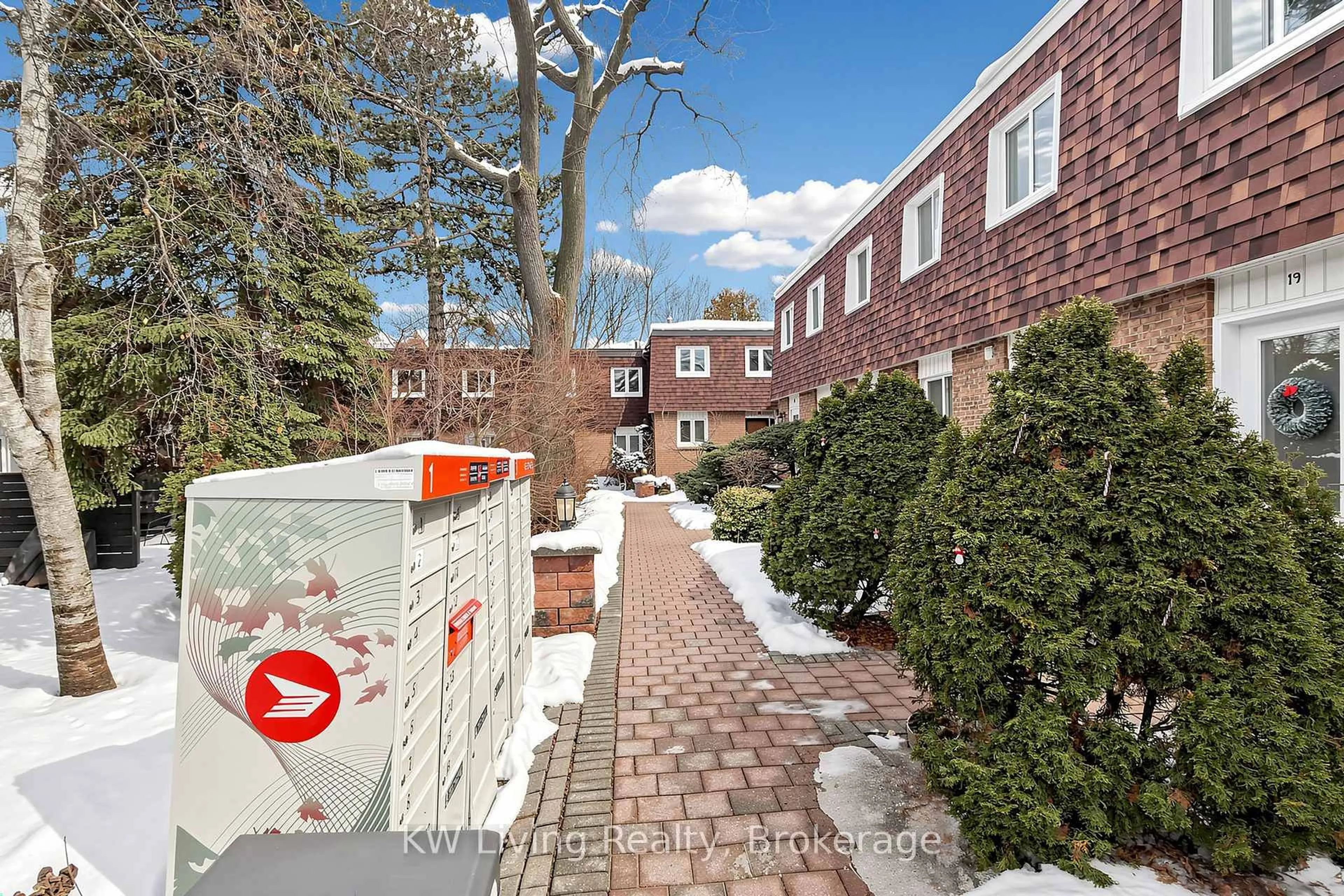 Unknown for 24 The Carriage Way, Markham Ontario L3T 4V1