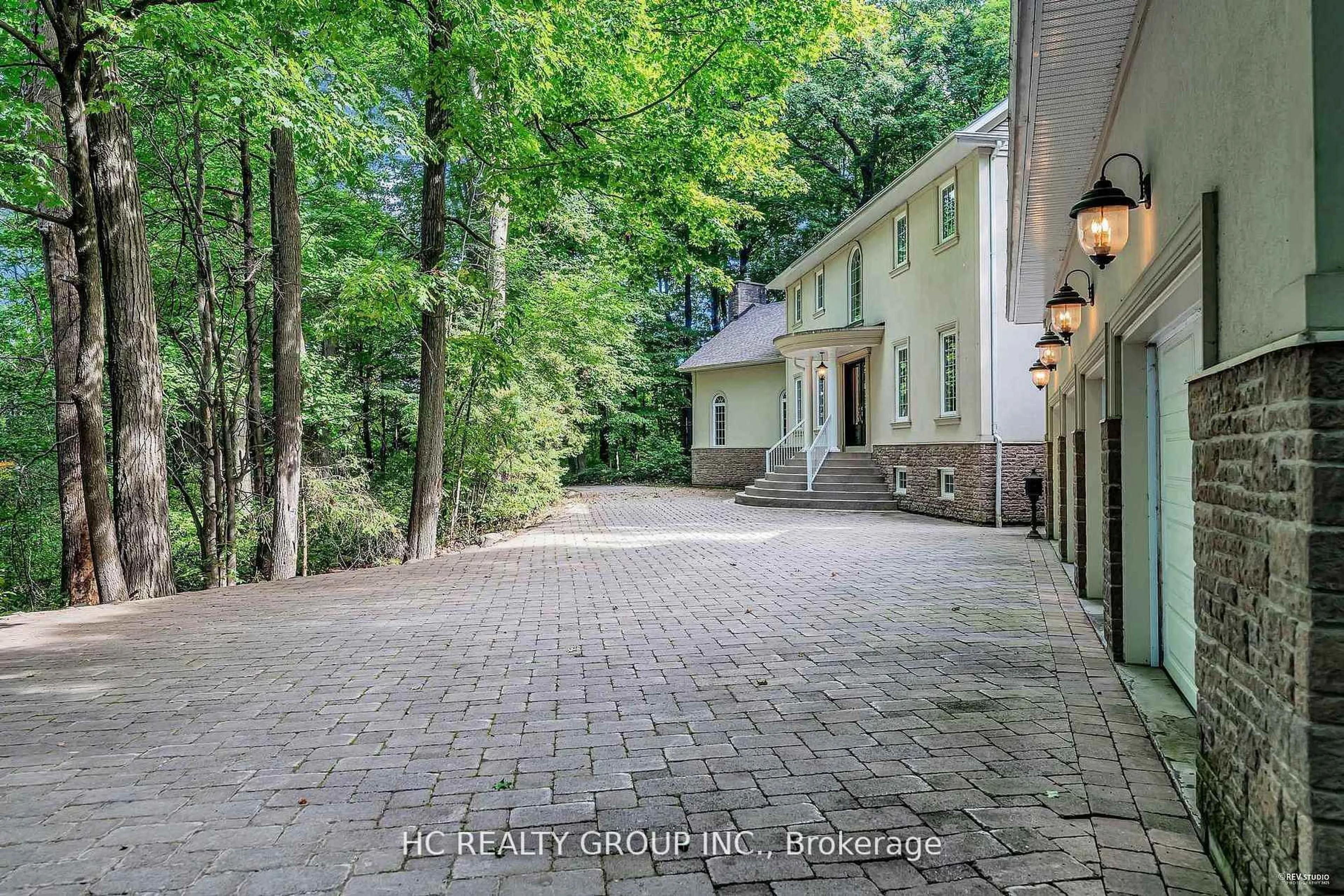 Patio, street for 59 Elderberry Tr, Aurora Ontario L4G 6X1