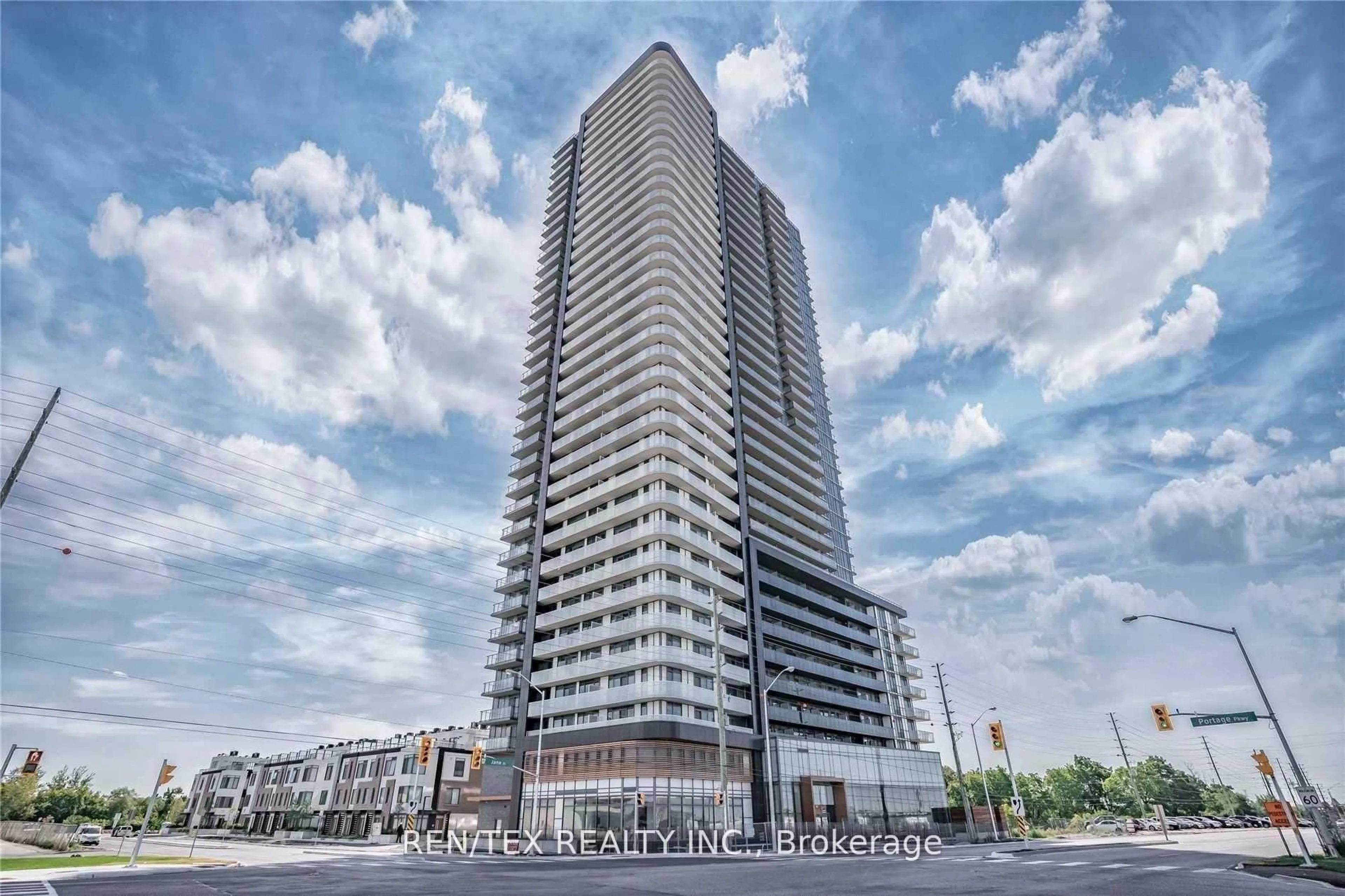Indoor foyer for 7895 Jane St #1116, Vaughan Ontario L4K 2M7