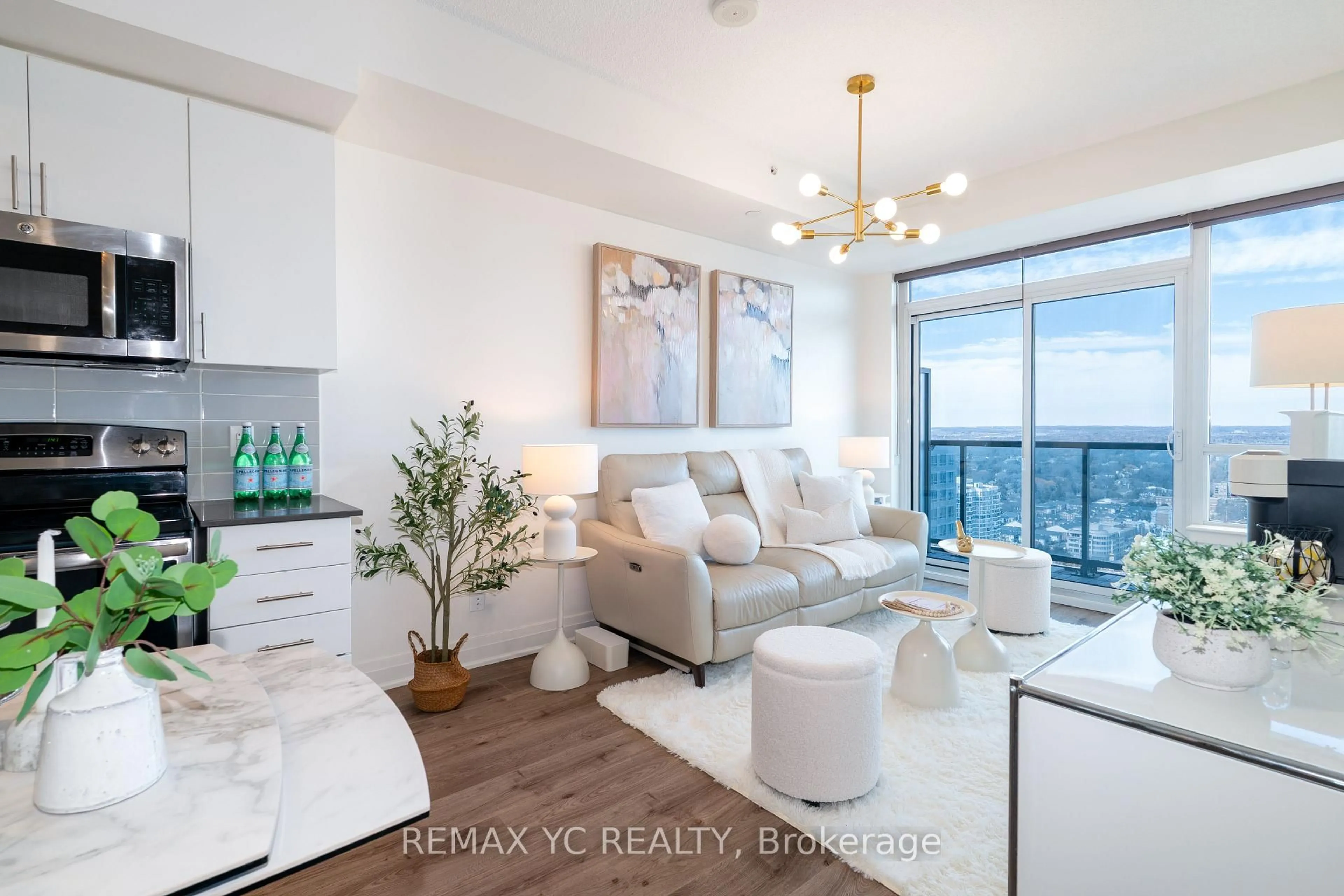 Living room with furniture, unknown for 7165 Yonge St #PH201, Markham Ontario L3T 0C9