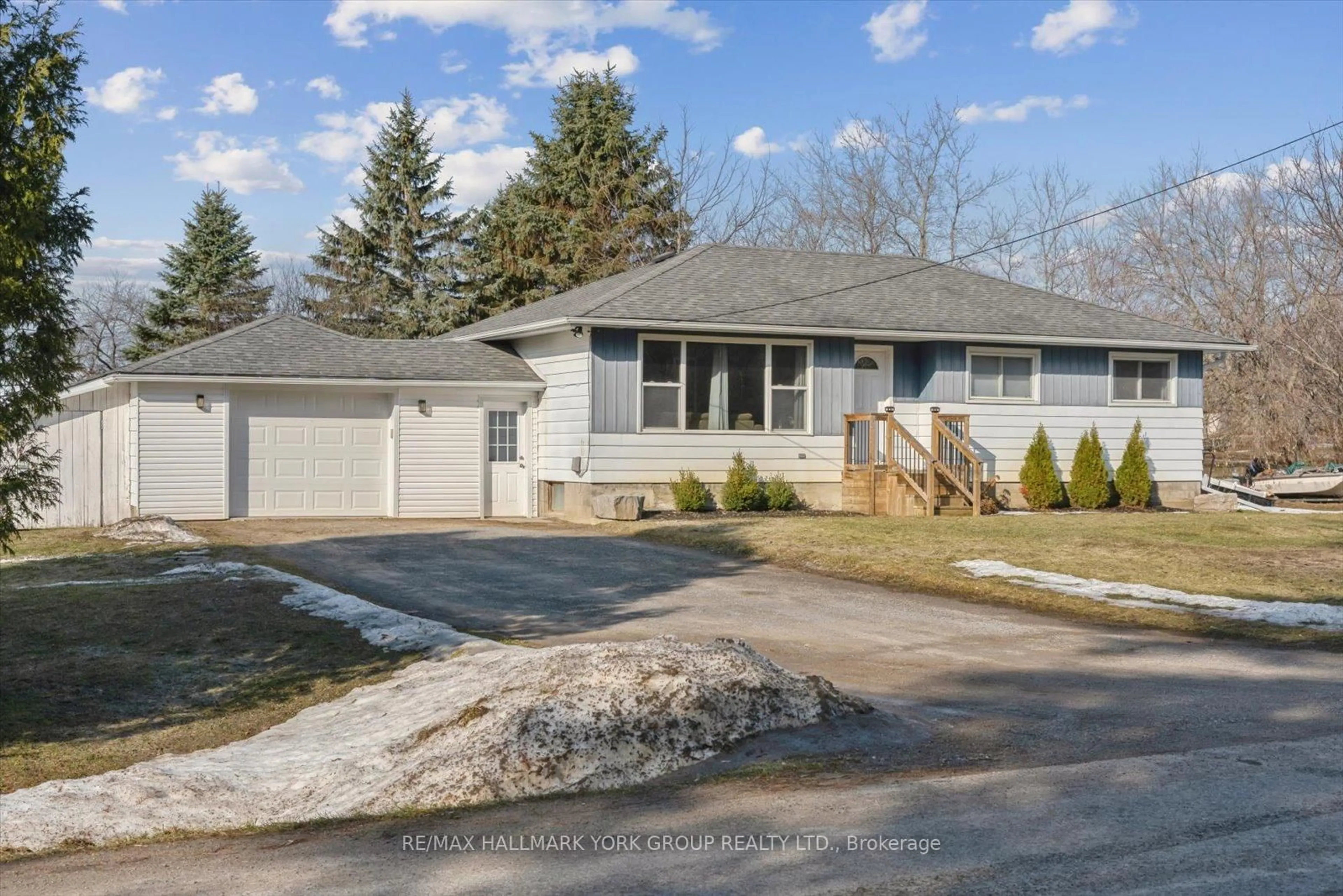 Home with vinyl exterior material, street for 20860 Brock Rd, Brock Ontario L0E 1E0