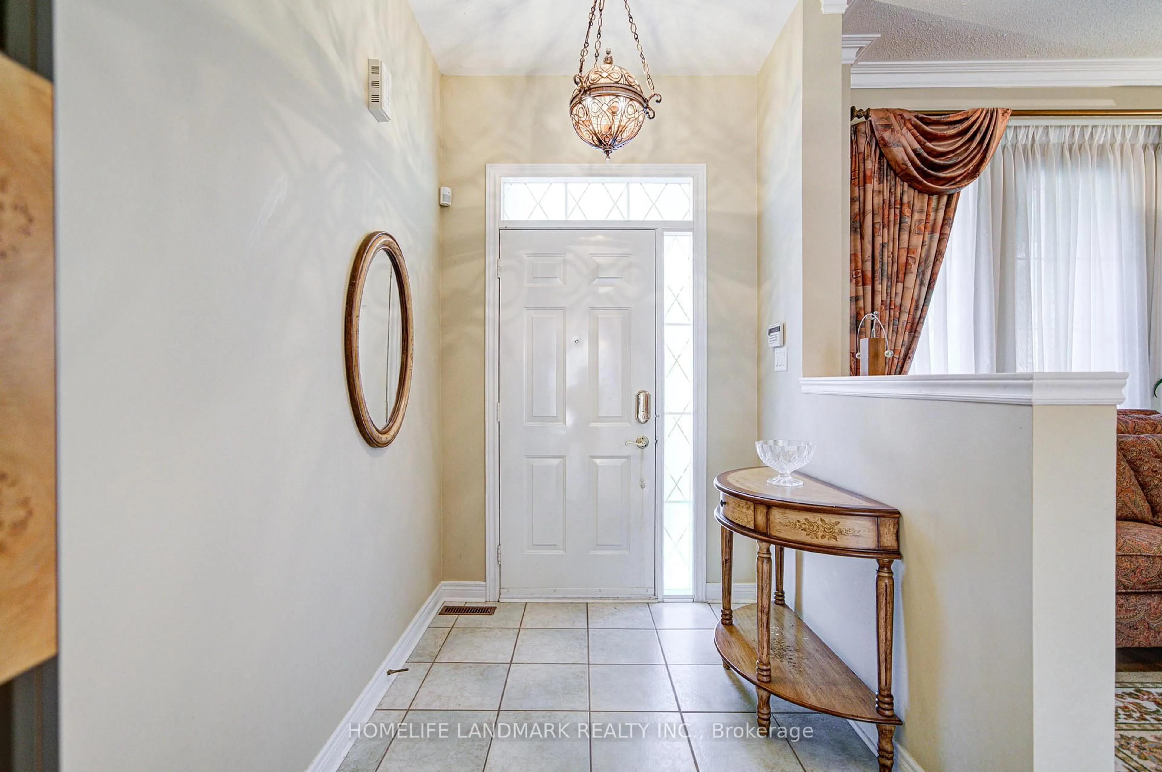 Indoor entryway for 189 Silver Linden Dr, Richmond Hill Ontario L4B 4G6