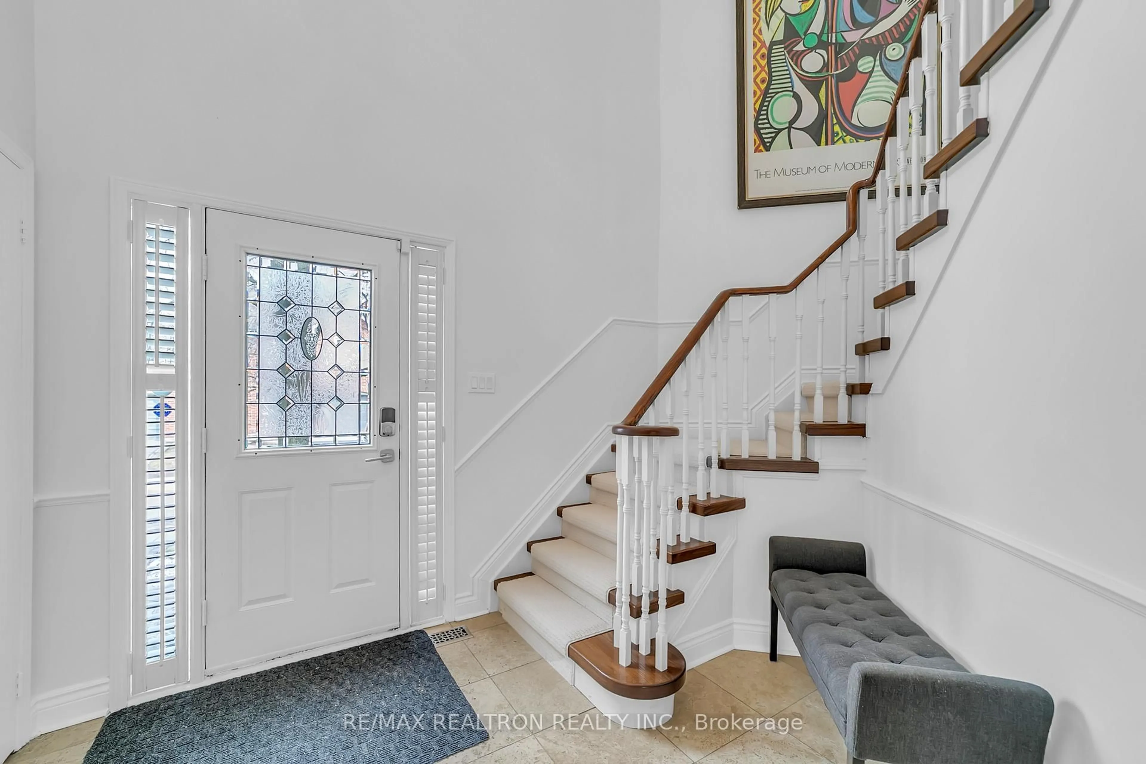 Indoor entryway for 24 Beaumont Pl #61, Vaughan Ontario L4J 4X2