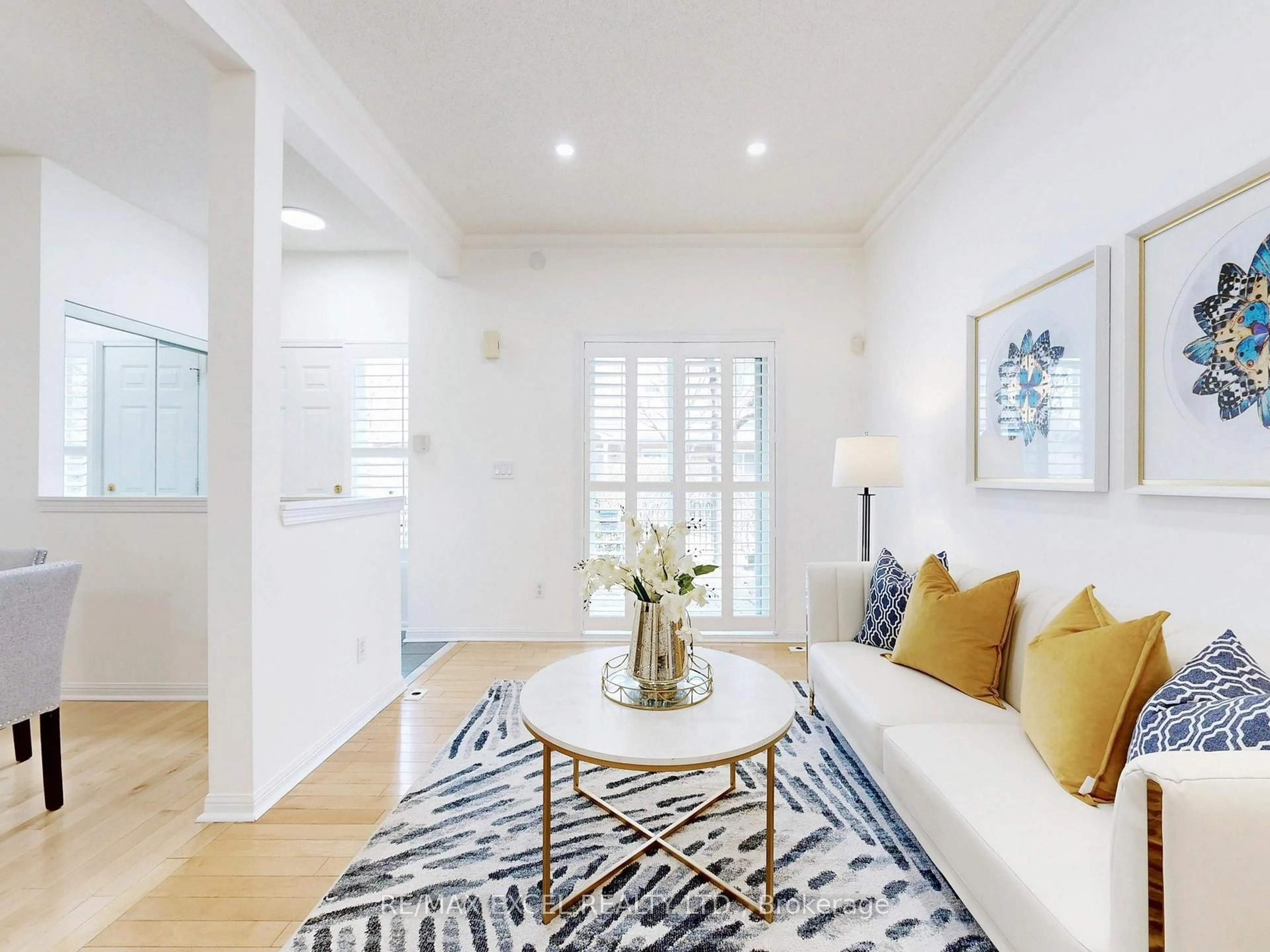 Living room with furniture, unknown for 16 St Moritz Way #6, Markham Ontario L3R 4G2