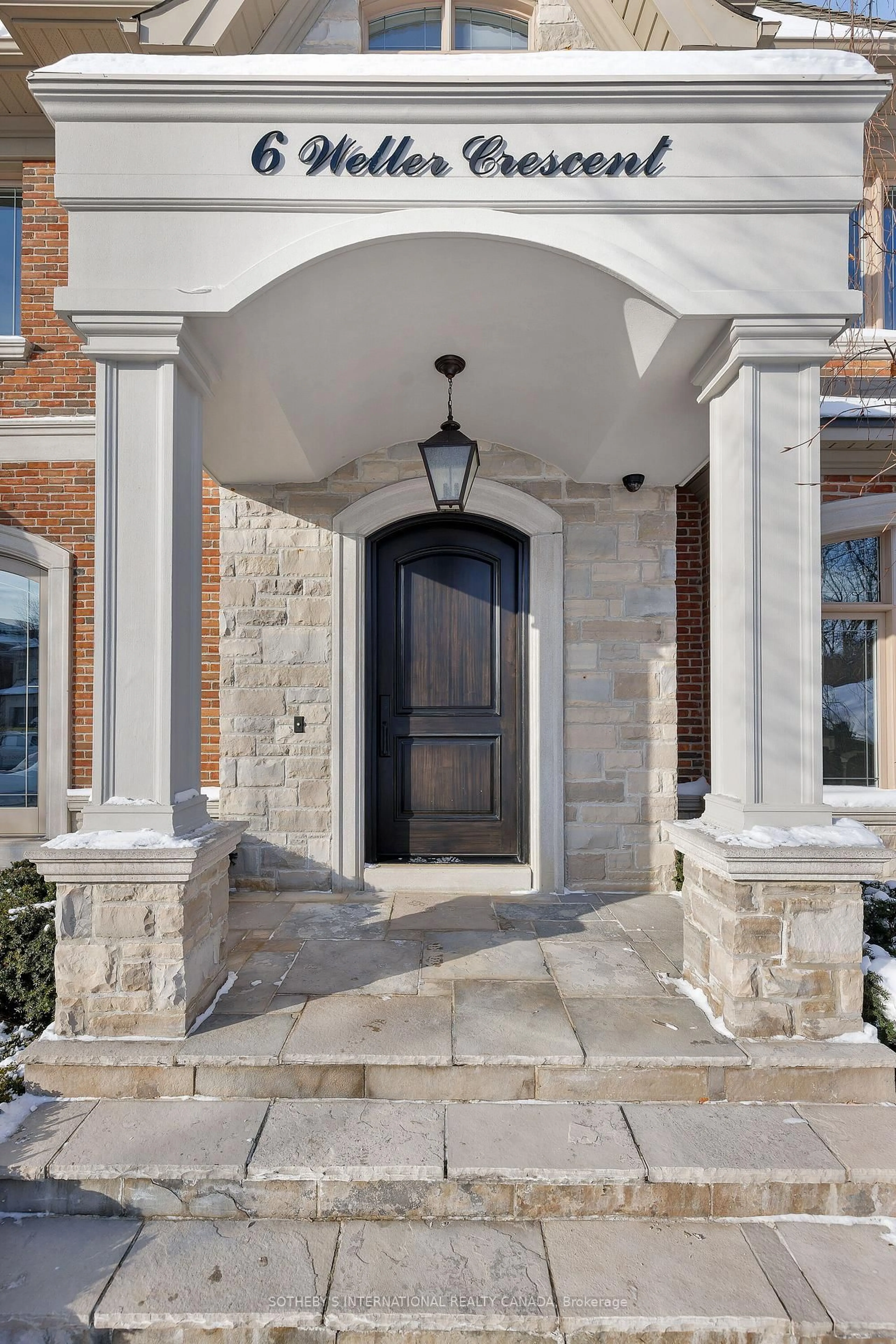 Indoor entryway for 6 Weller Cres, Vaughan Ontario L6A 1E4