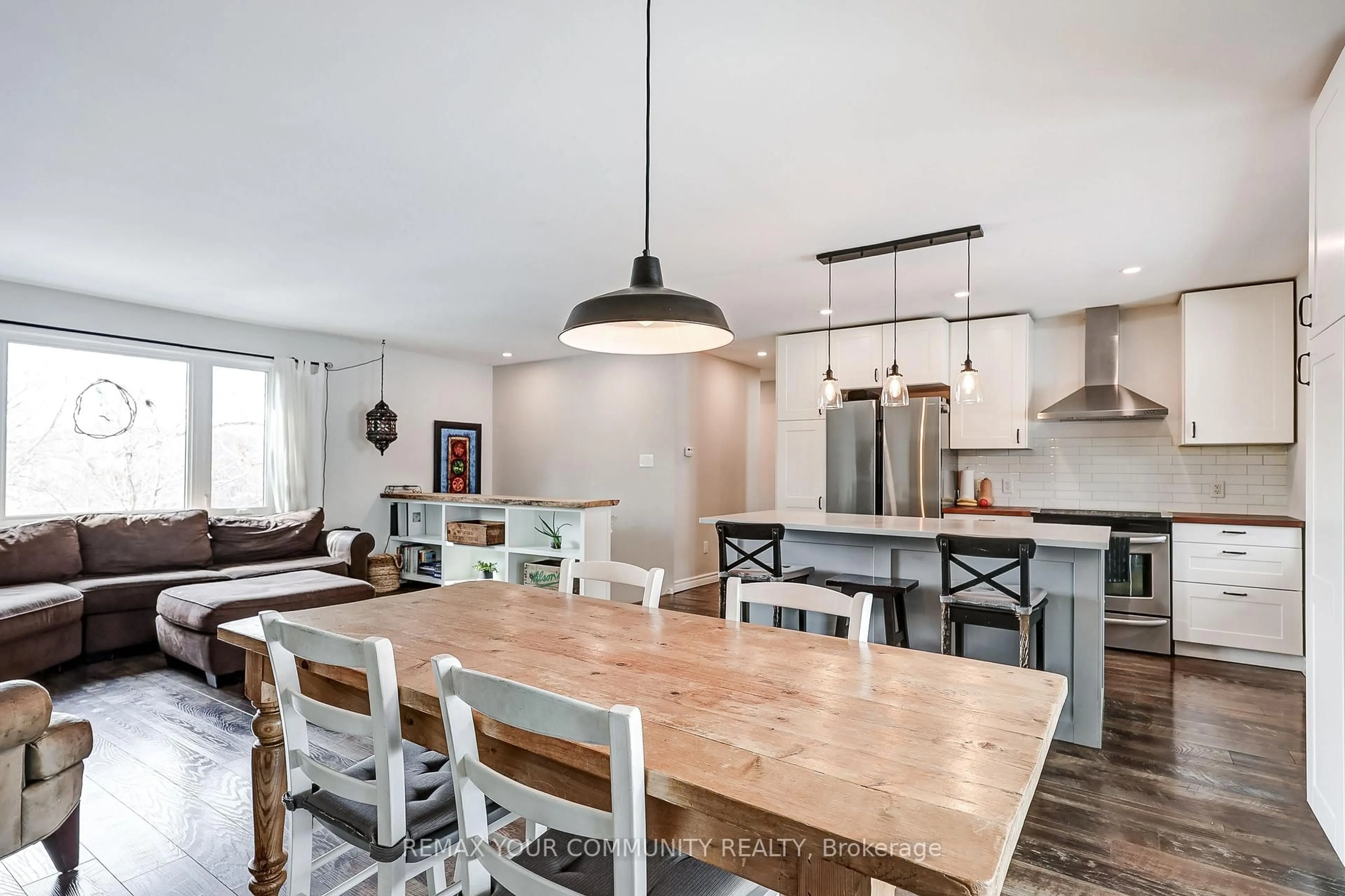 Open concept kitchen, unknown for 59 Thomas Shepperd Dr, East Gwillimbury Ontario L9N 1C4