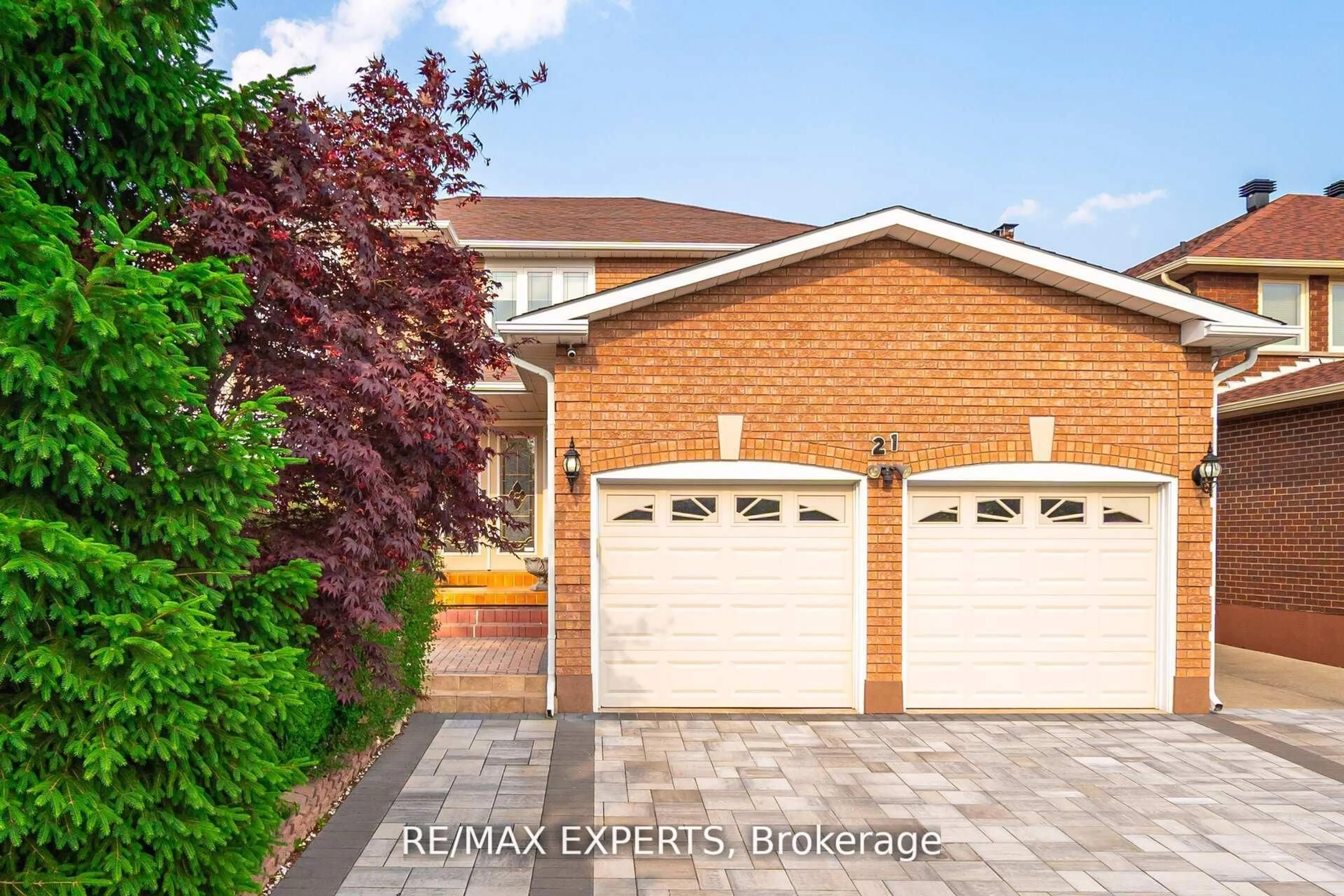 Home with brick exterior material, street for 21 Williamsburg Lane, Vaughan Ontario L4L 5C8
