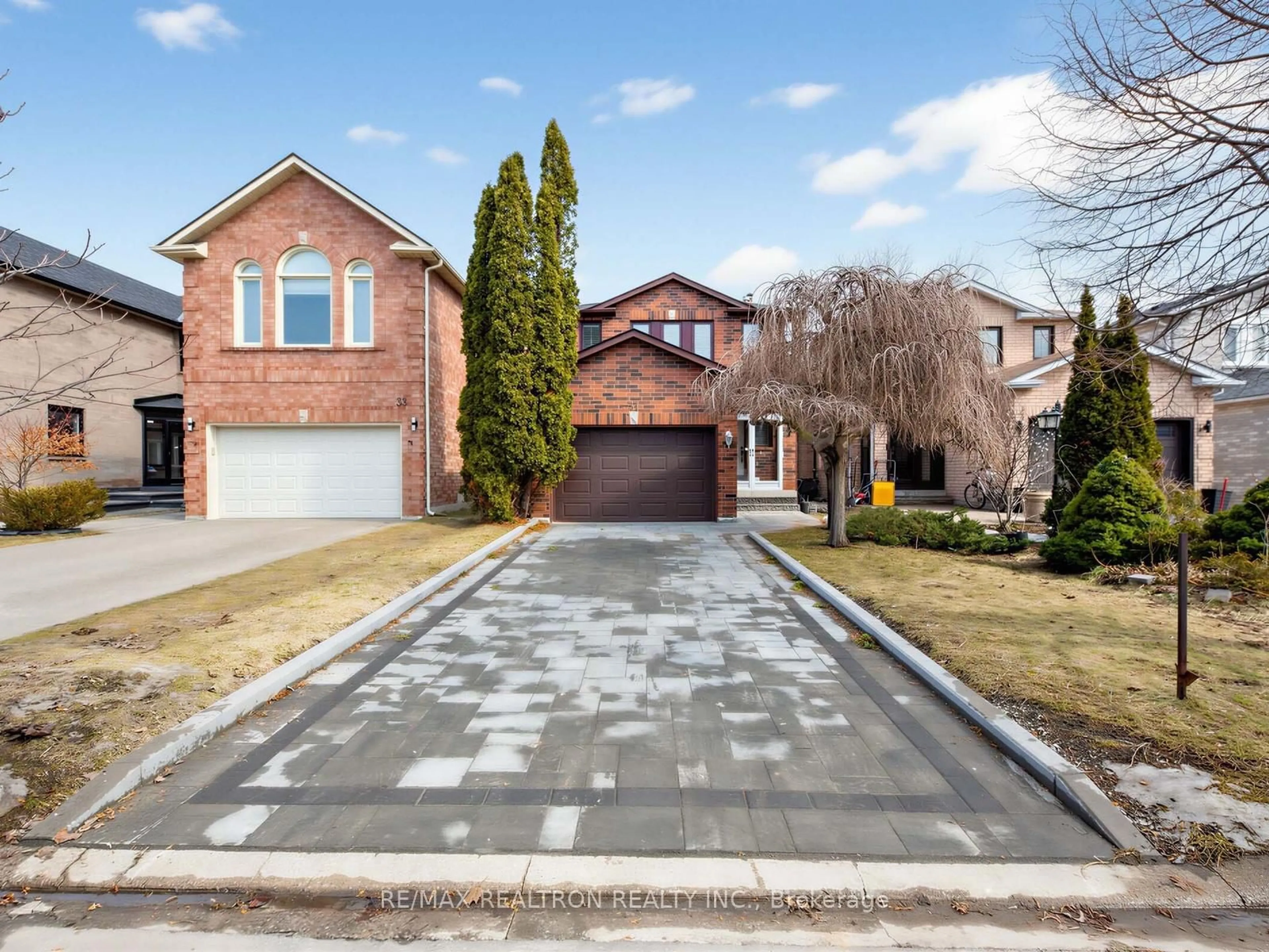 Home with brick exterior material, street for 31 Cougar Crt, Richmond Hill Ontario L4S 1H7