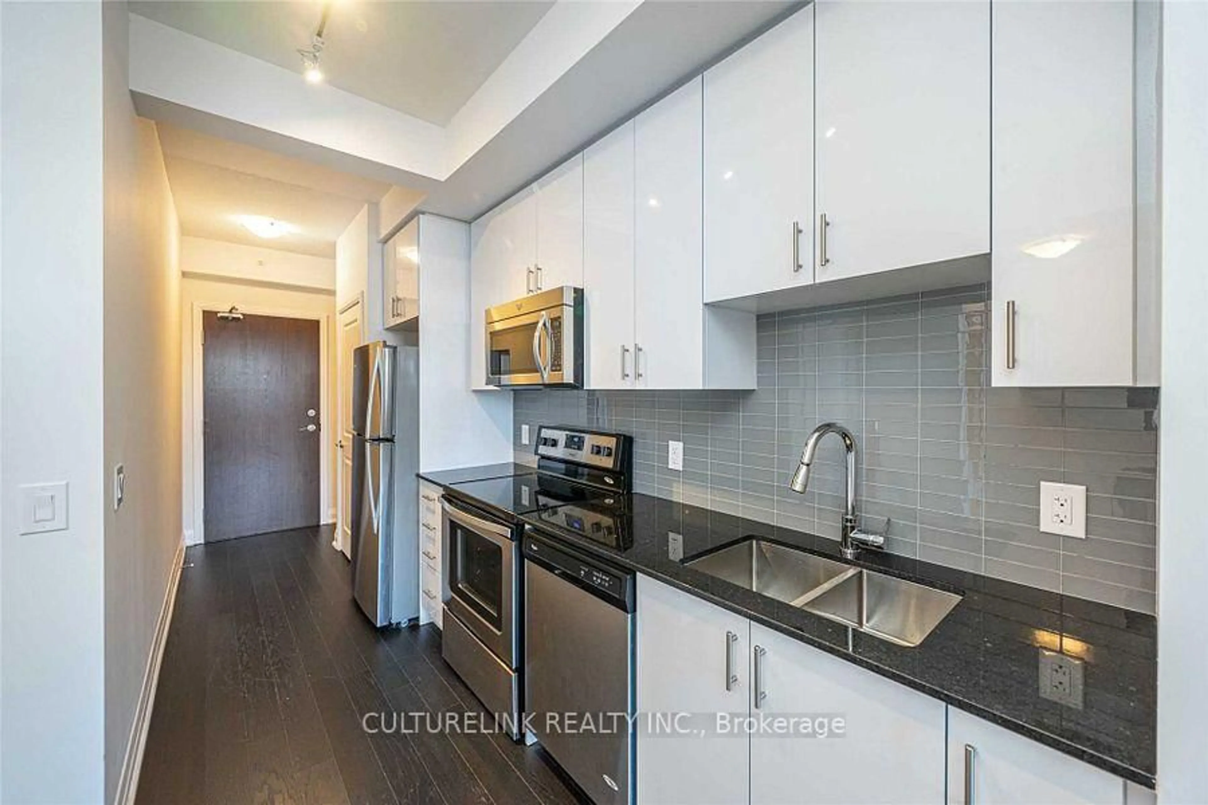 Standard kitchen, unknown for 9582 Markham Rd #517, Markham Ontario L6E 0T4