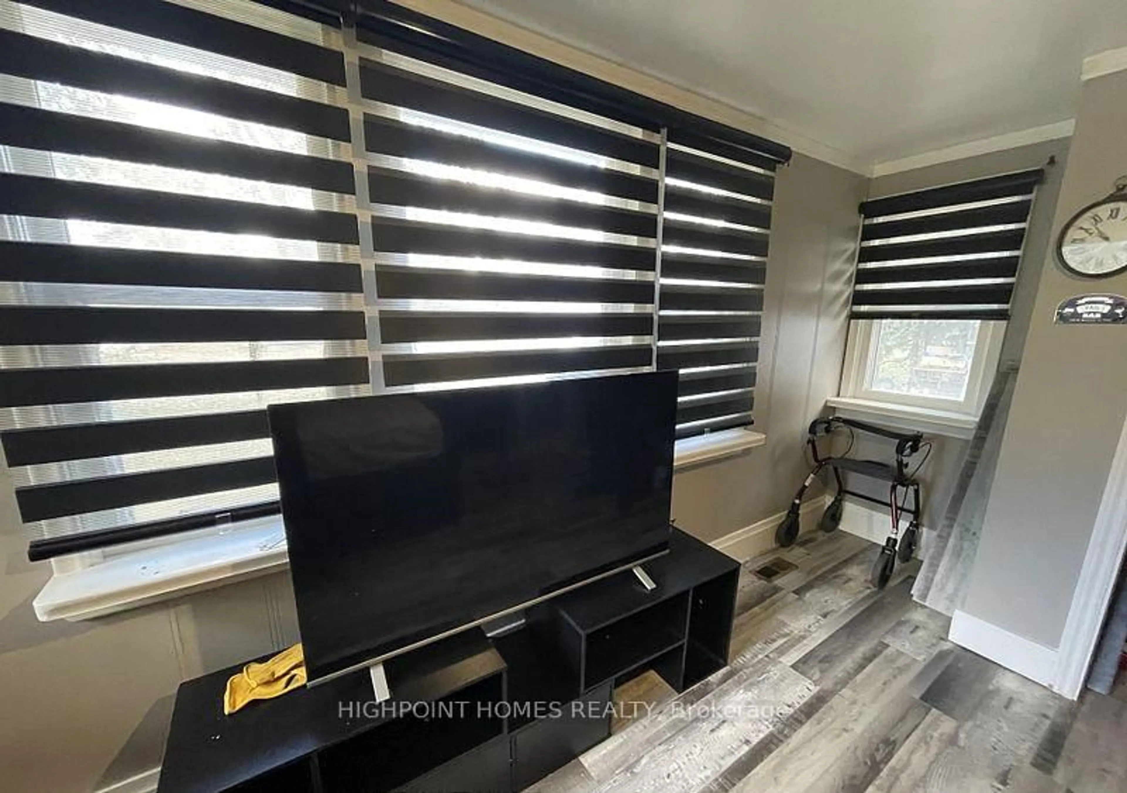 Home theater for 257 Cedarholme Ave, Georgina Ontario L4P 2W5