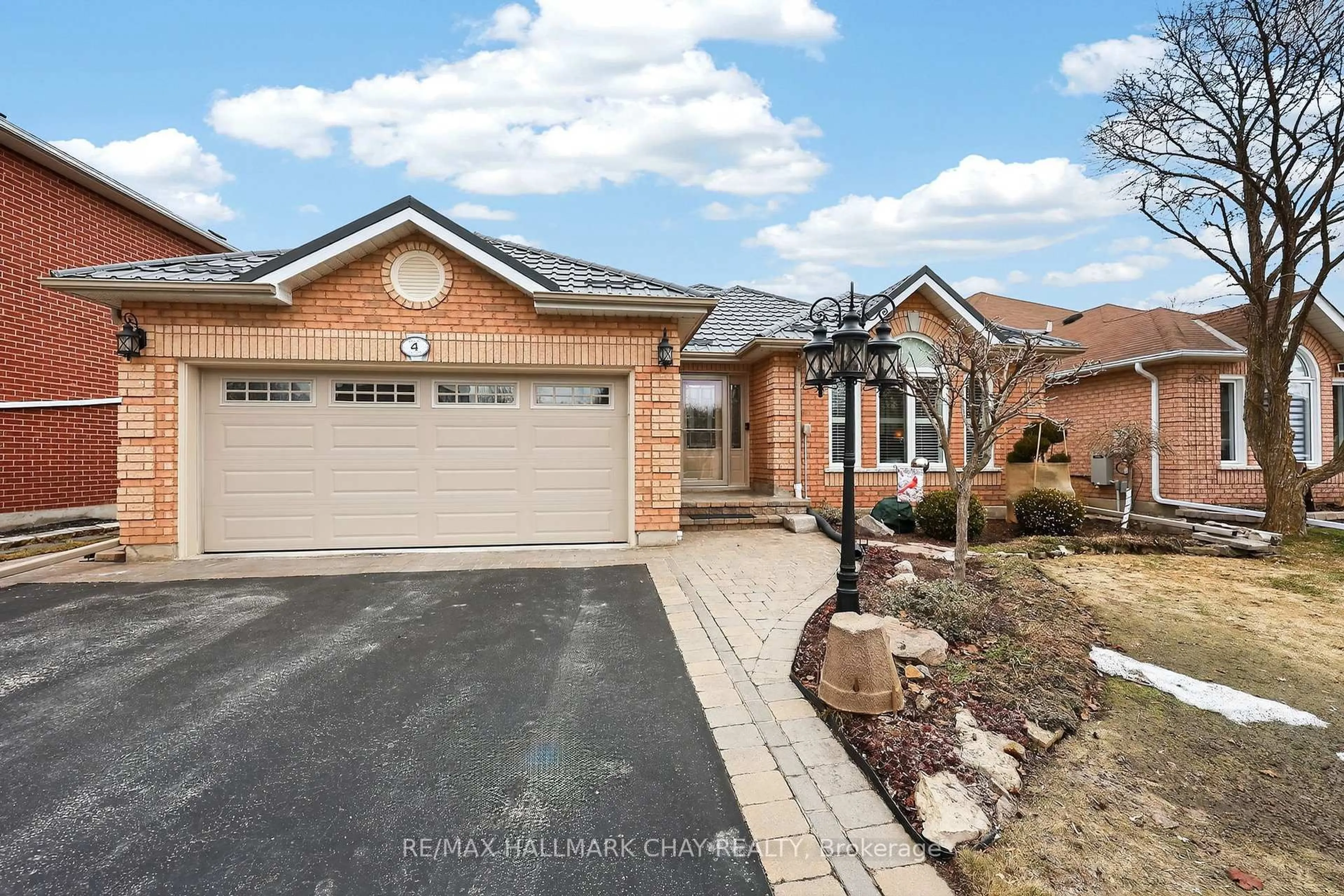 Home with brick exterior material, street for 4 Darling Cres, New Tecumseth Ontario L9R 1P4