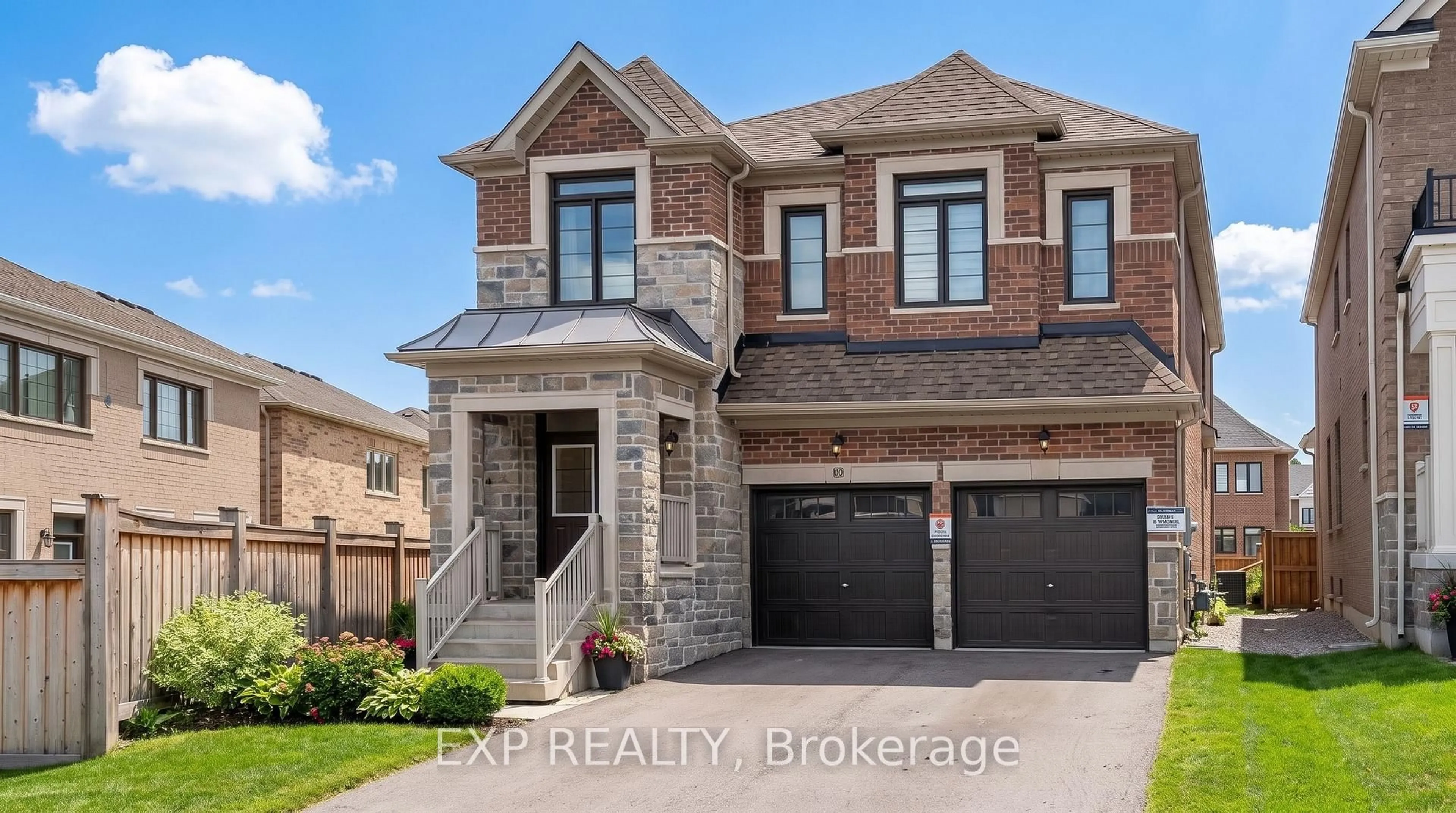 Home with brick exterior material, street for 19 Meadow Vista Cres, East Gwillimbury Ontario L9N 0T4