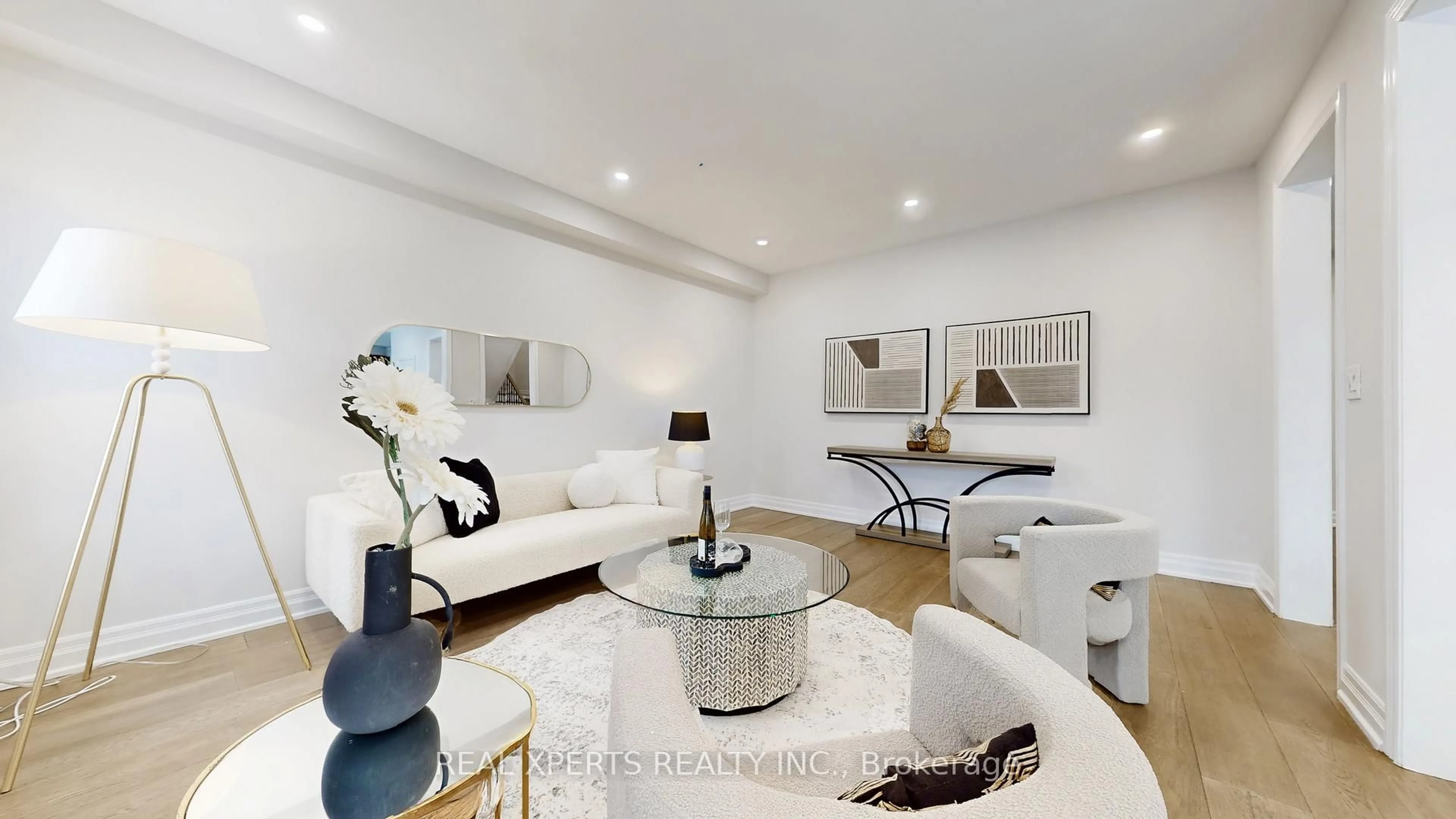 Living room with furniture, unknown for 45 Romanelli Cres, Bradford West Gwillimbury Ontario L3Z 0X7