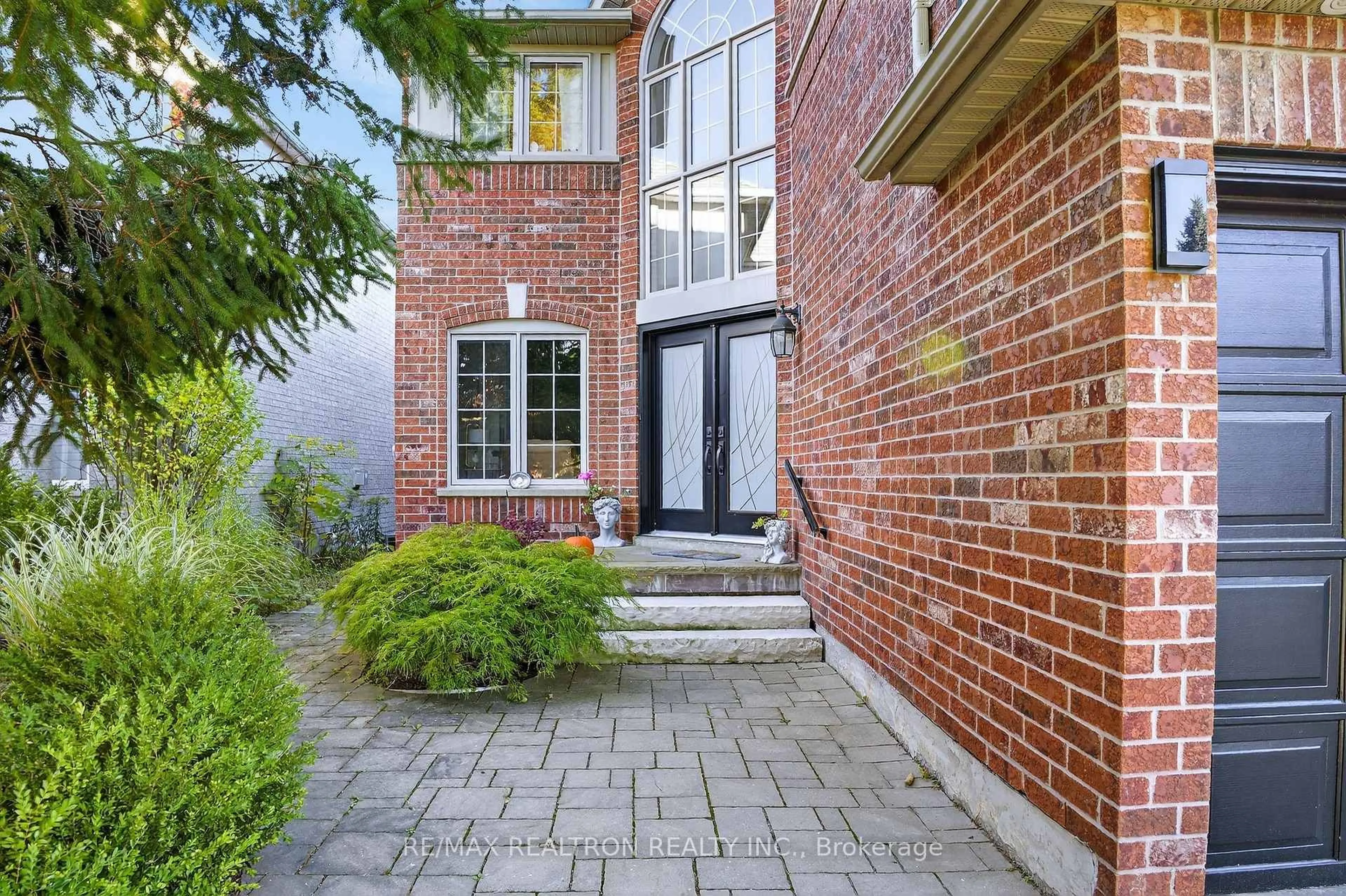 Home with brick exterior material, street for 446 Silken Laumann Dr, Newmarket Ontario L3X 2H9