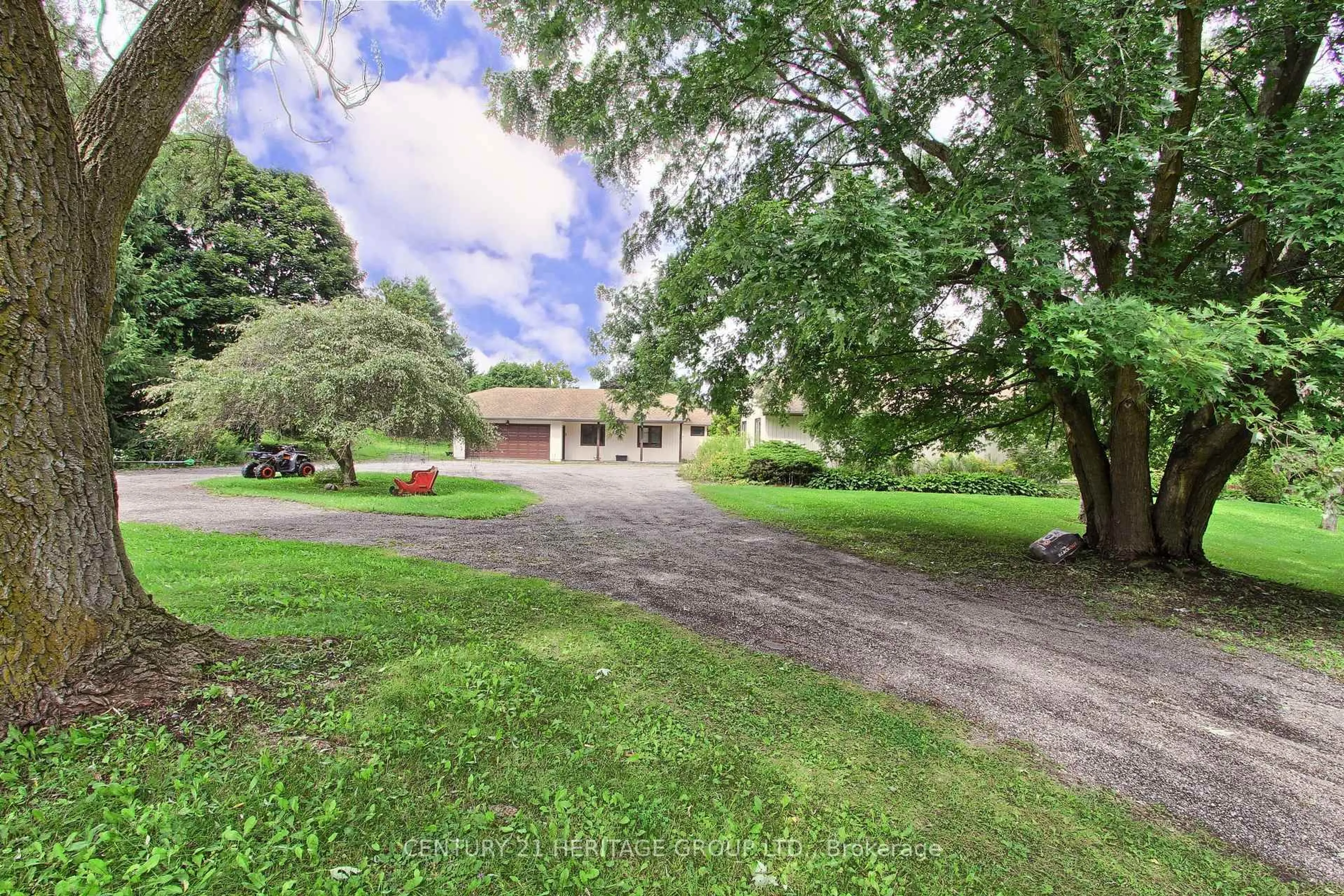 A pic from outside/outdoor area/front of a property/back of a property/a pic from drone, unknown for 7670 19th Sdrd, King Ontario L0G 1T0