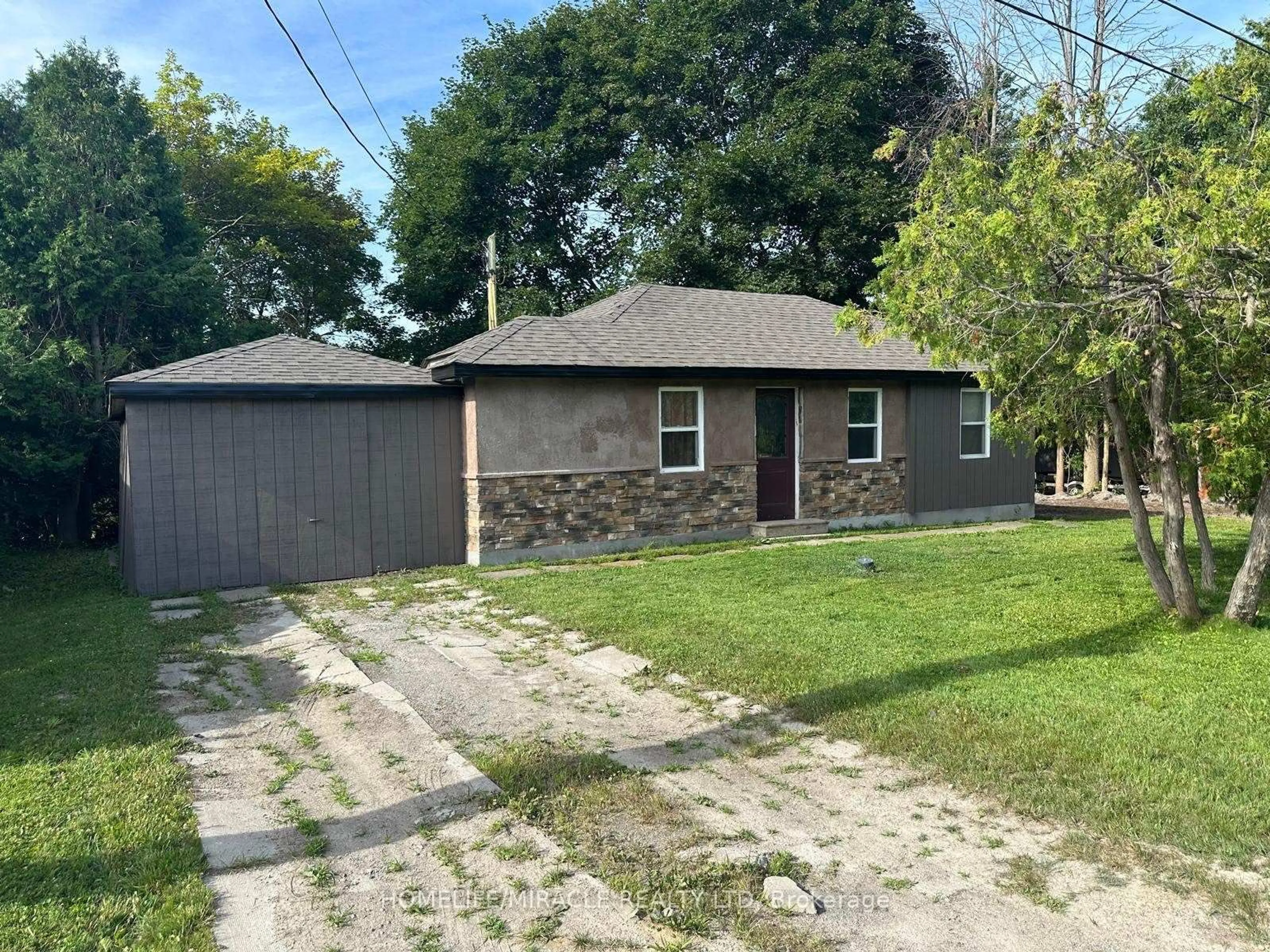 A pic from outside/outdoor area/front of a property/back of a property/a pic from drone, street for 164 RIVERBANK Dr, Georgina Ontario L0E 1N0