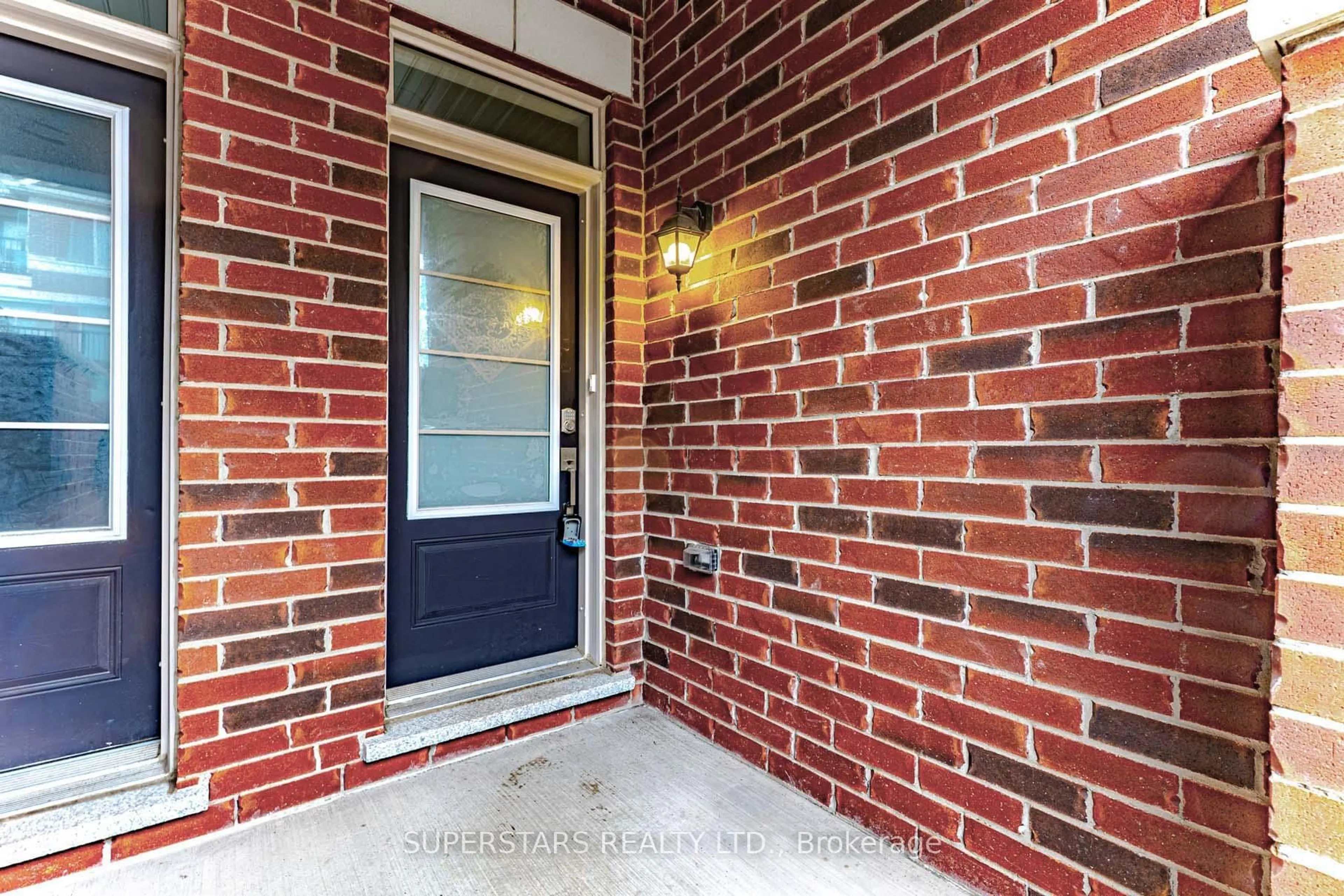 Home with brick exterior material, street for 40 Stoeber Lane, Markham Ontario L6B 1R2
