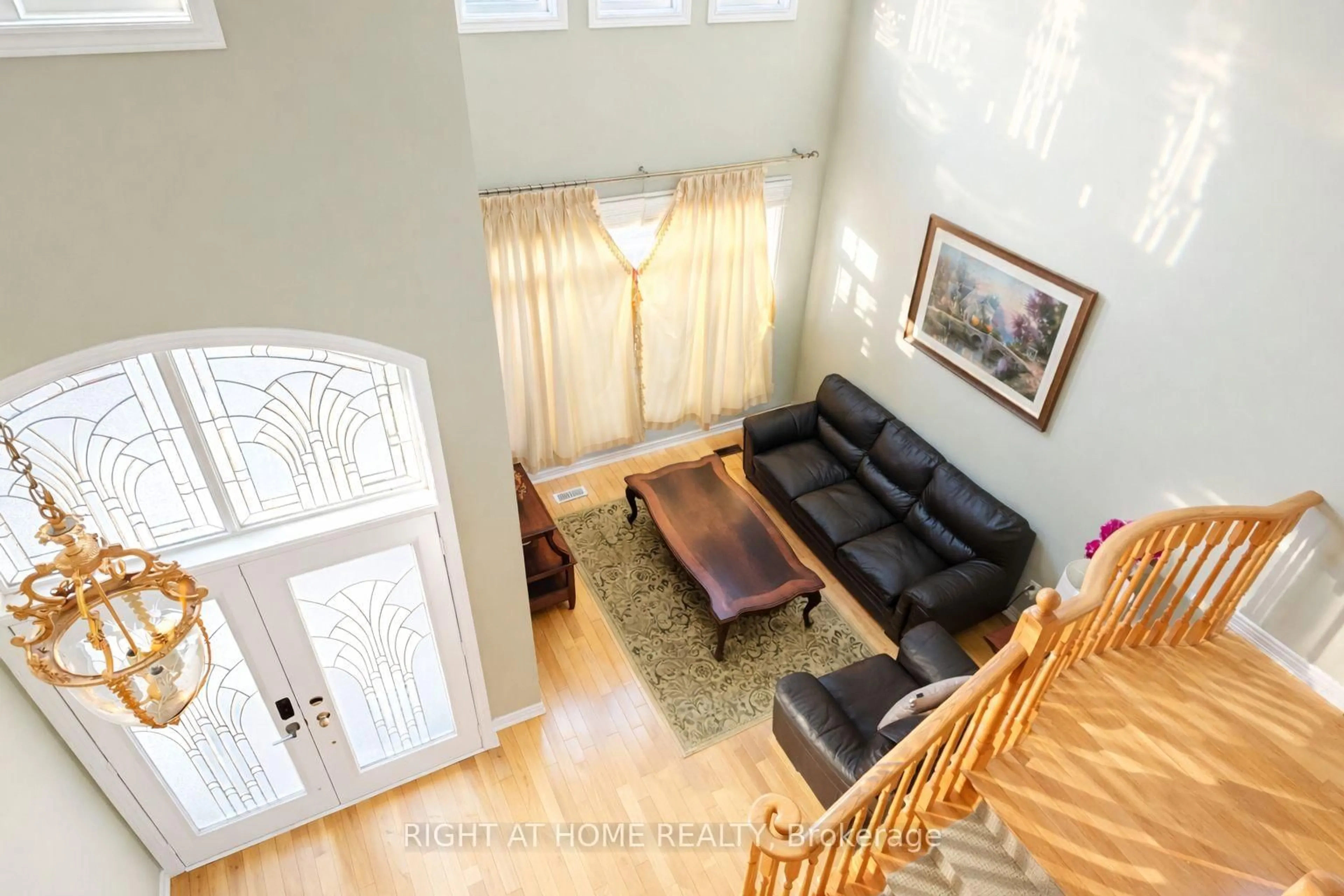 Living room with furniture, unknown for 63 Brass Dr, Richmond Hill Ontario L4E 4T4
