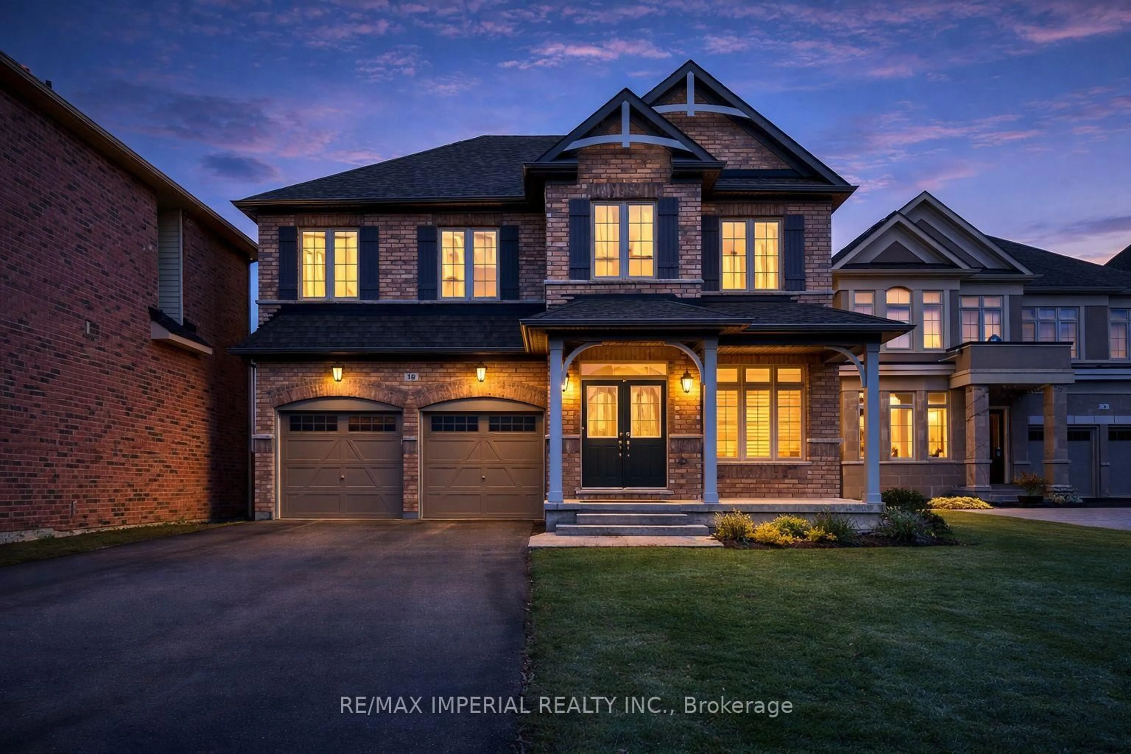 Home with brick exterior material, street for 16 Boland Crt, Aurora Ontario L4G 0W6