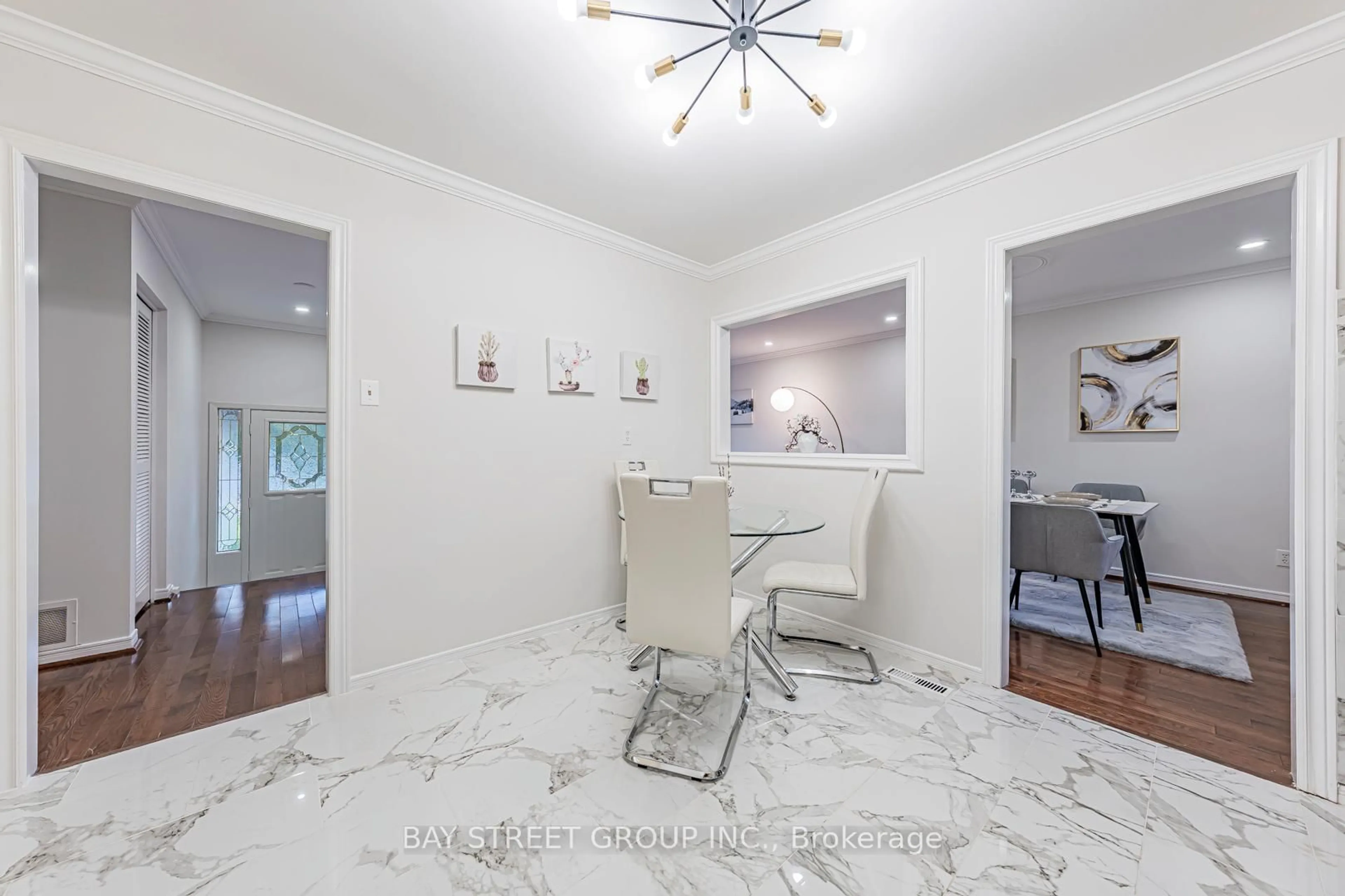 Unknown for 4 Sir Brandiles Pl, Markham Ontario L3P 2Z5