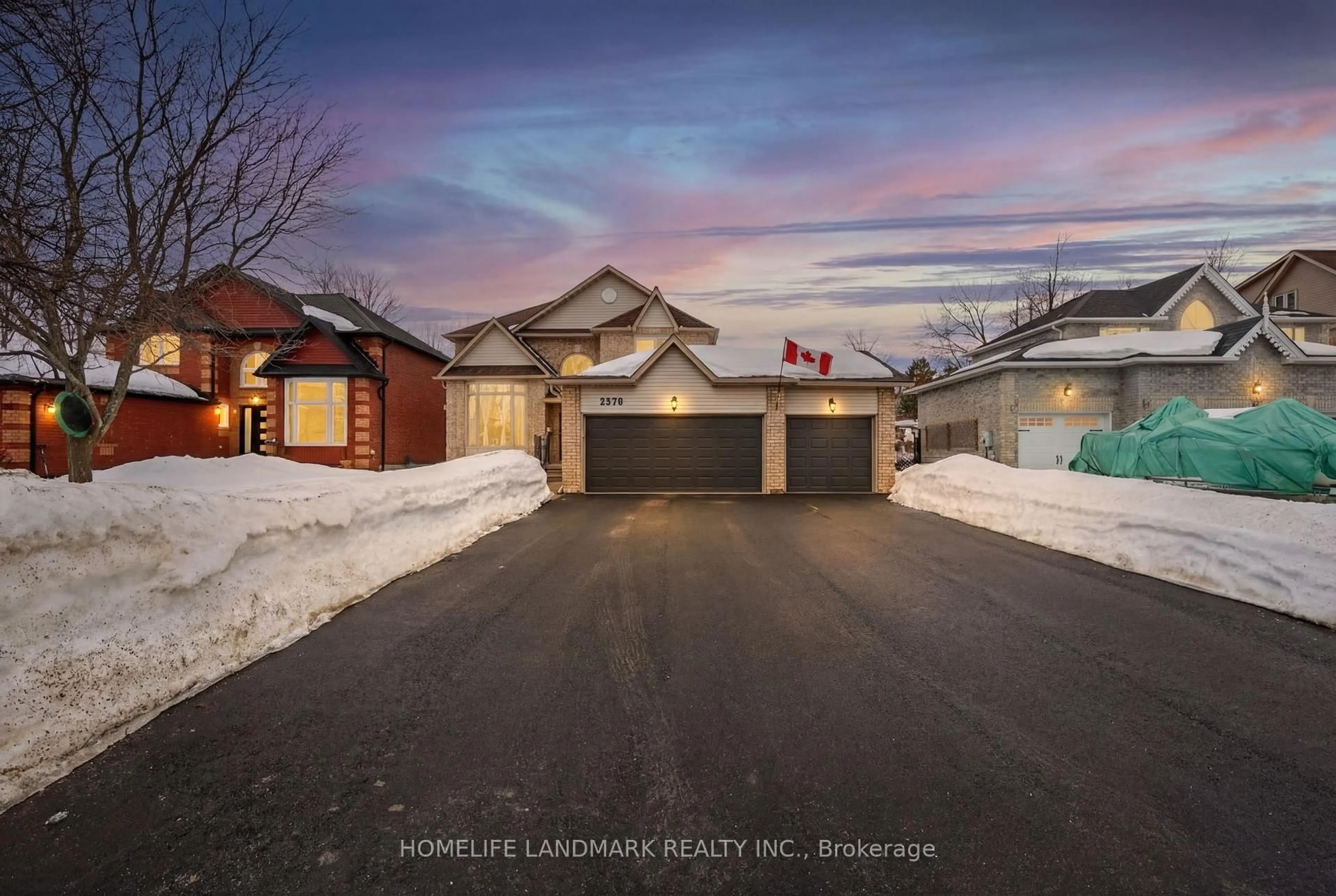 A pic from outside/outdoor area/front of a property/back of a property/a pic from drone, street for 2278 Somers Blvd, Innisfil Ontario L9S 2E6