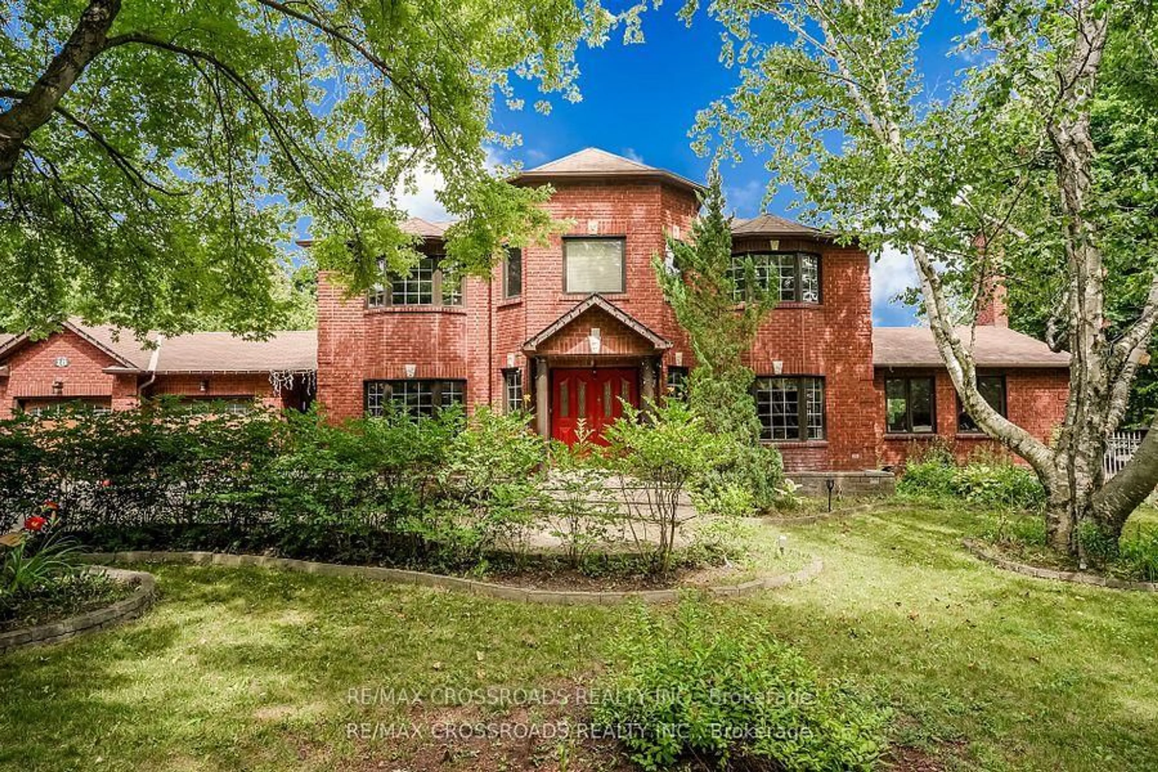 Home with brick exterior material, street for 18 Hill Top Tr, Whitchurch-Stouffville Ontario L4A 7X4