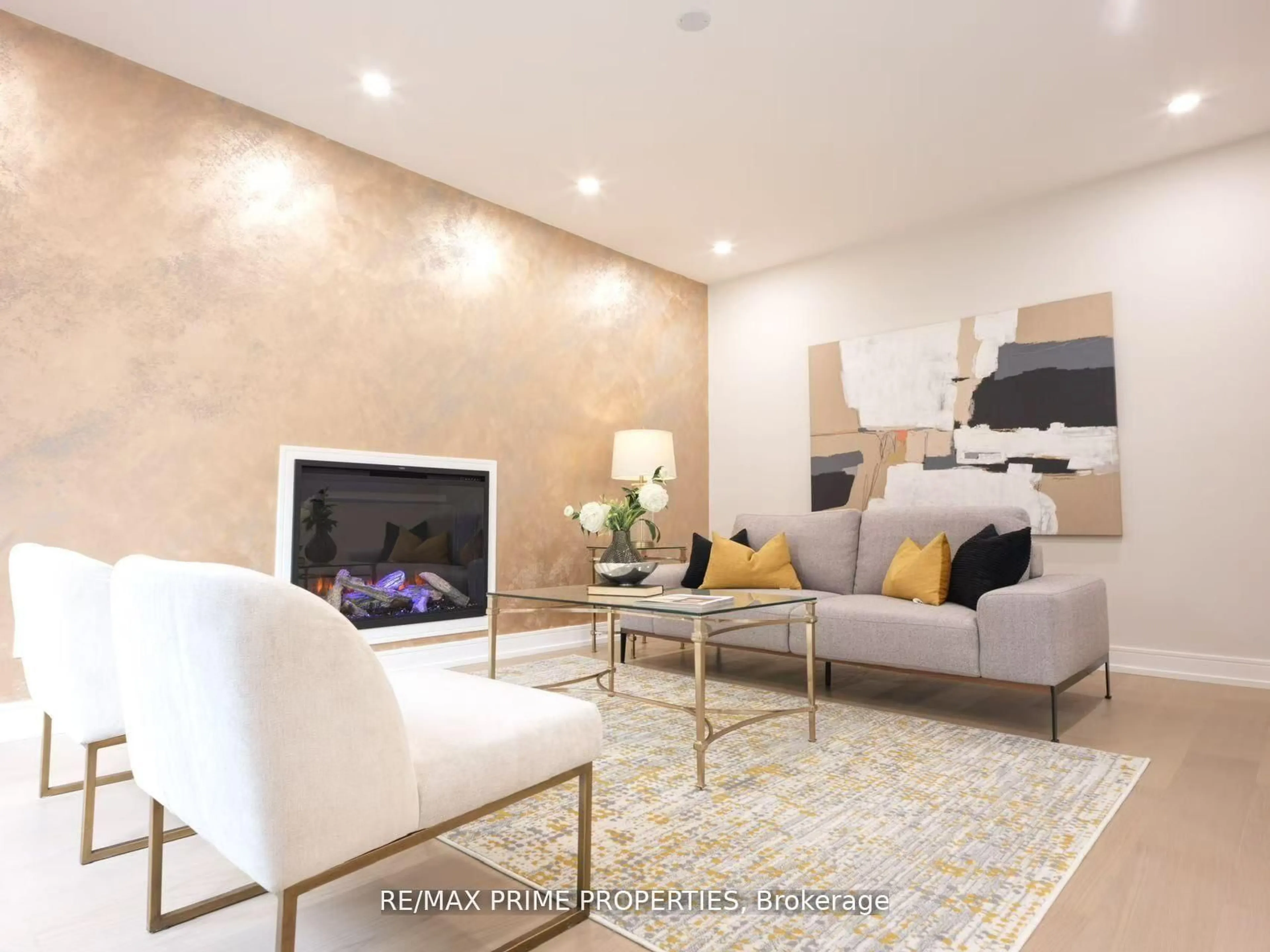 Living room with furniture, ceramic/tile floor for 137 Old Surrey Lane, Richmond Hill Ontario L4C 6R9