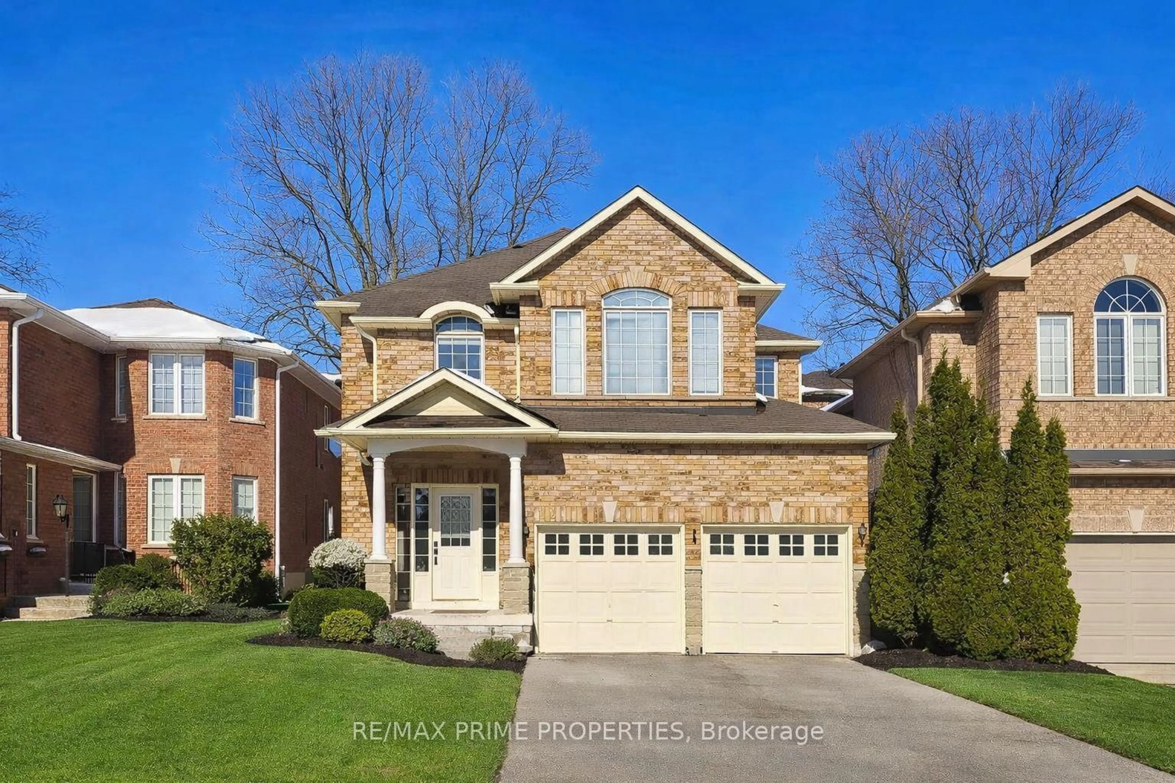 Home with brick exterior material, street for 22 Waymount Ave, Richmond Hill Ontario L4S 2G5