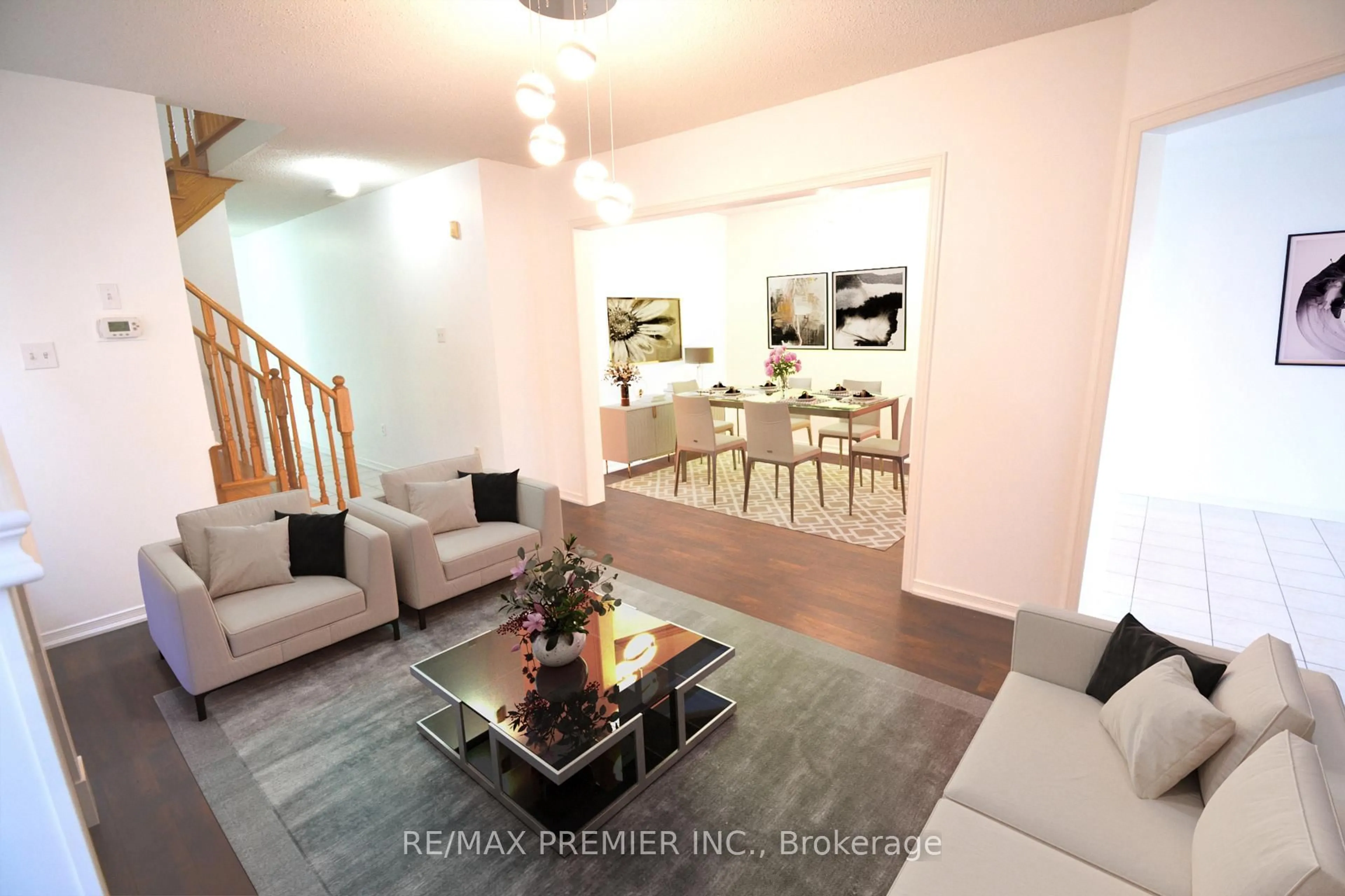 Living room with furniture, unknown for 126 Pinedale Gate, Vaughan Ontario L4L 8X3