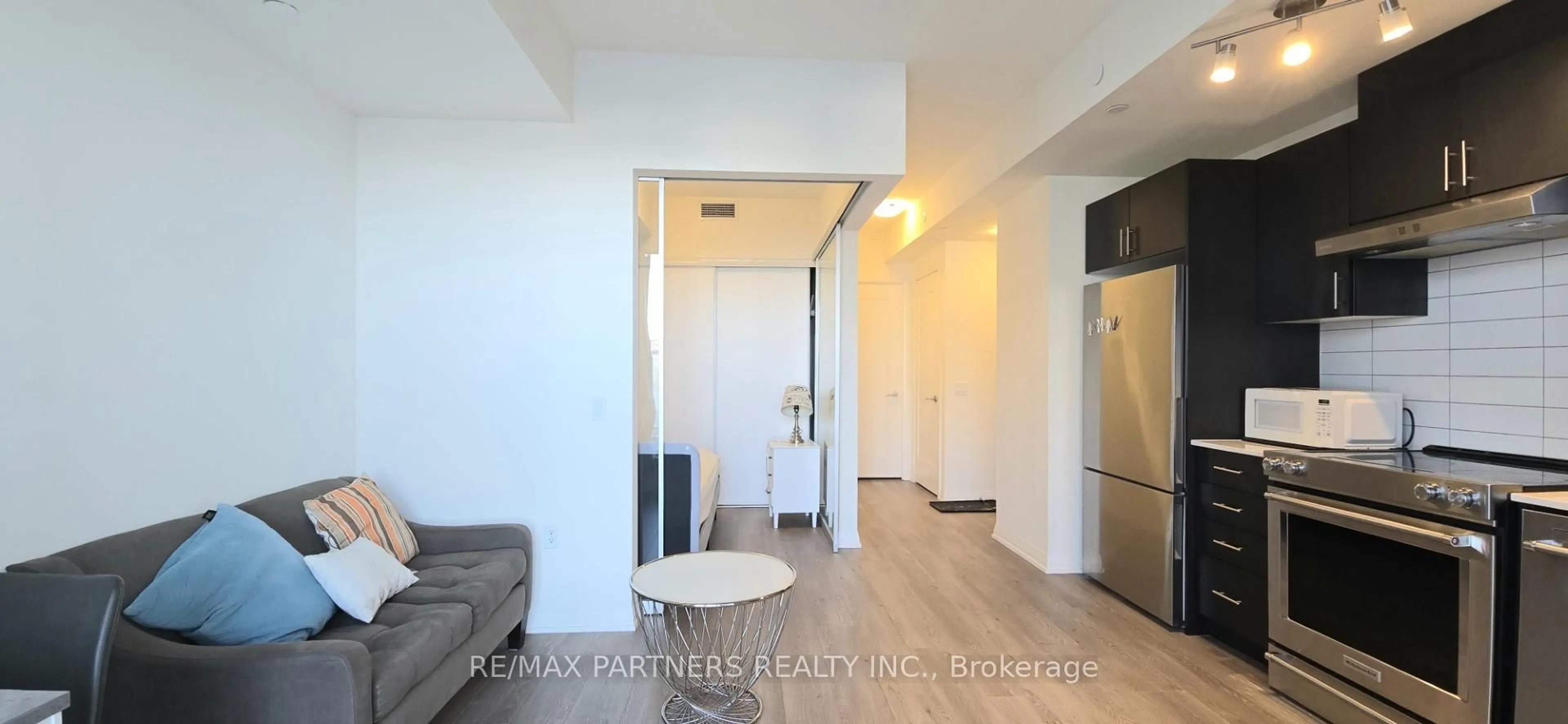 Unknown for 9000 Jane St #810, Vaughan Ontario L4K 2M9