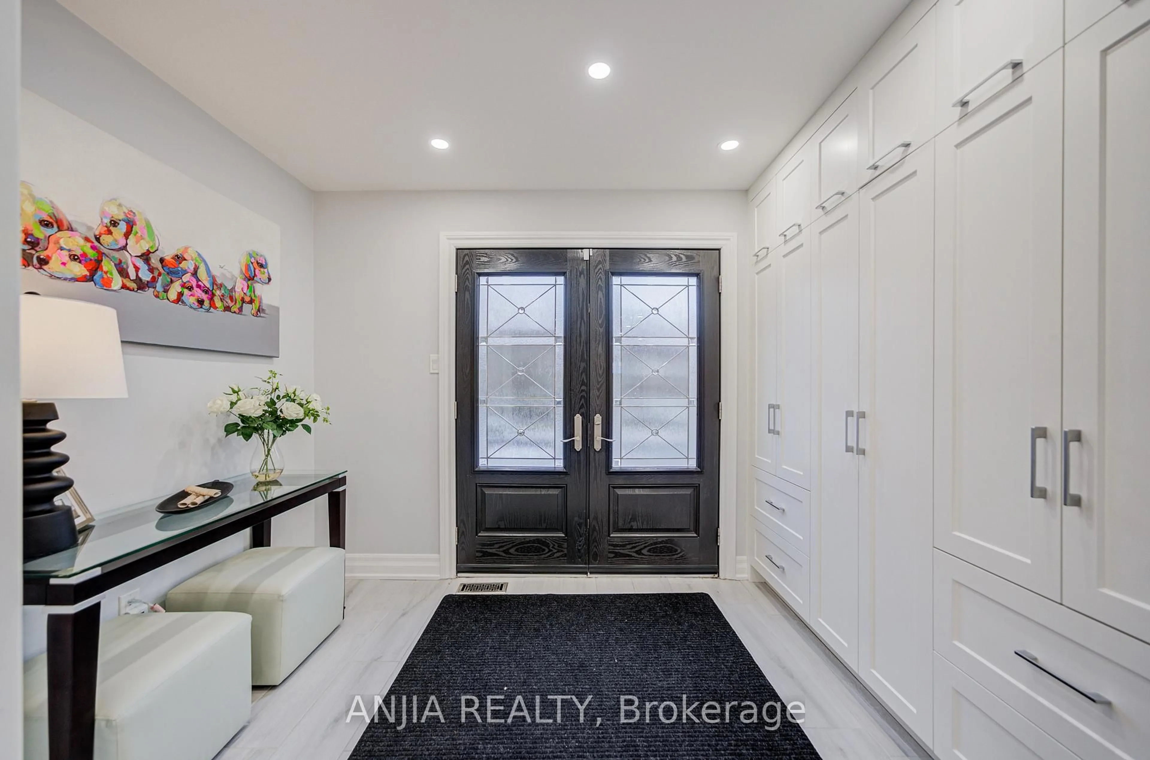 Indoor entryway for 63 Reeve Dr, Markham Ontario L3P 6C2