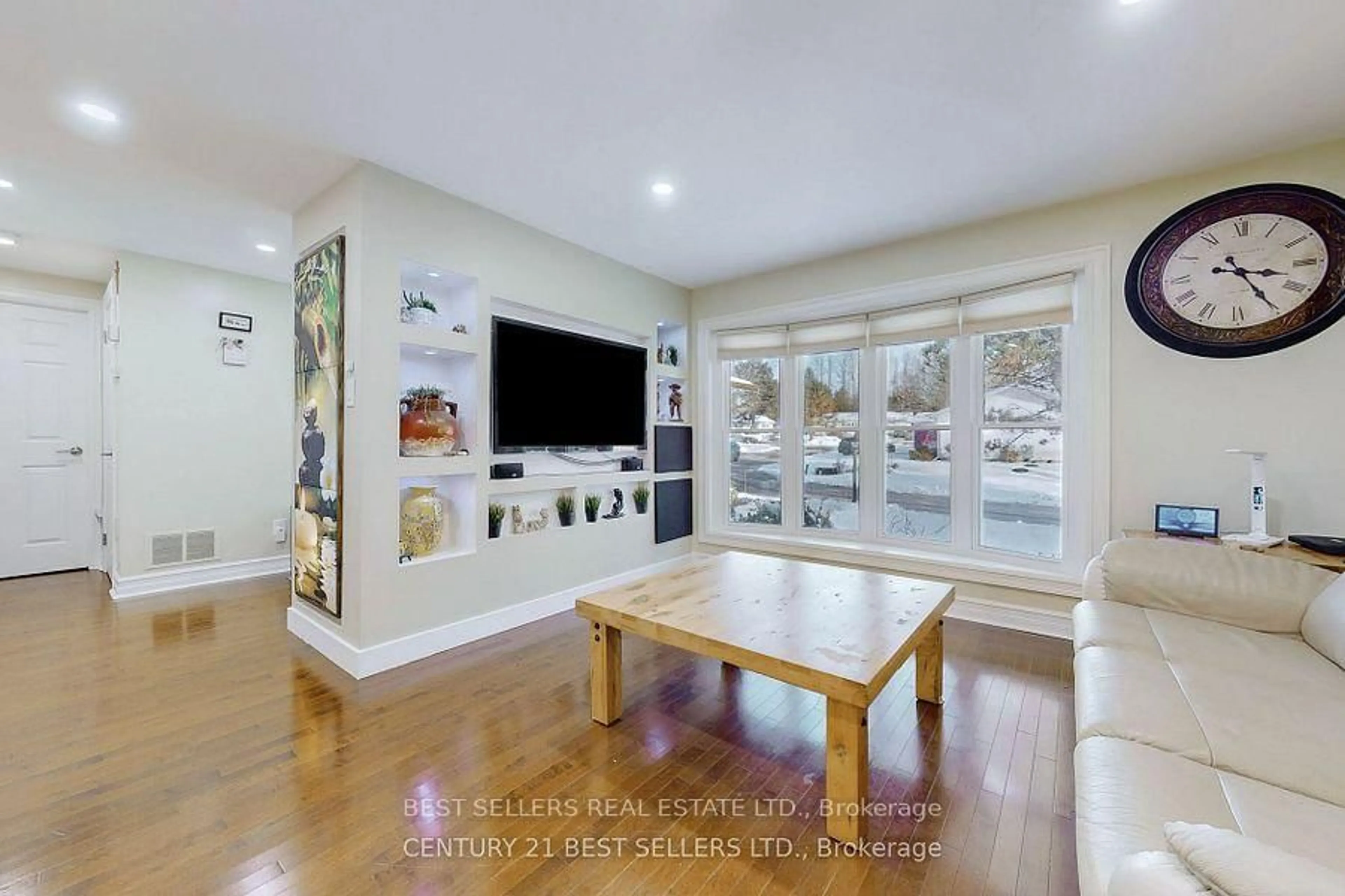 Unknown for 26 Tecumseth Pines Dr, New Tecumseth Ontario L0G 1W0