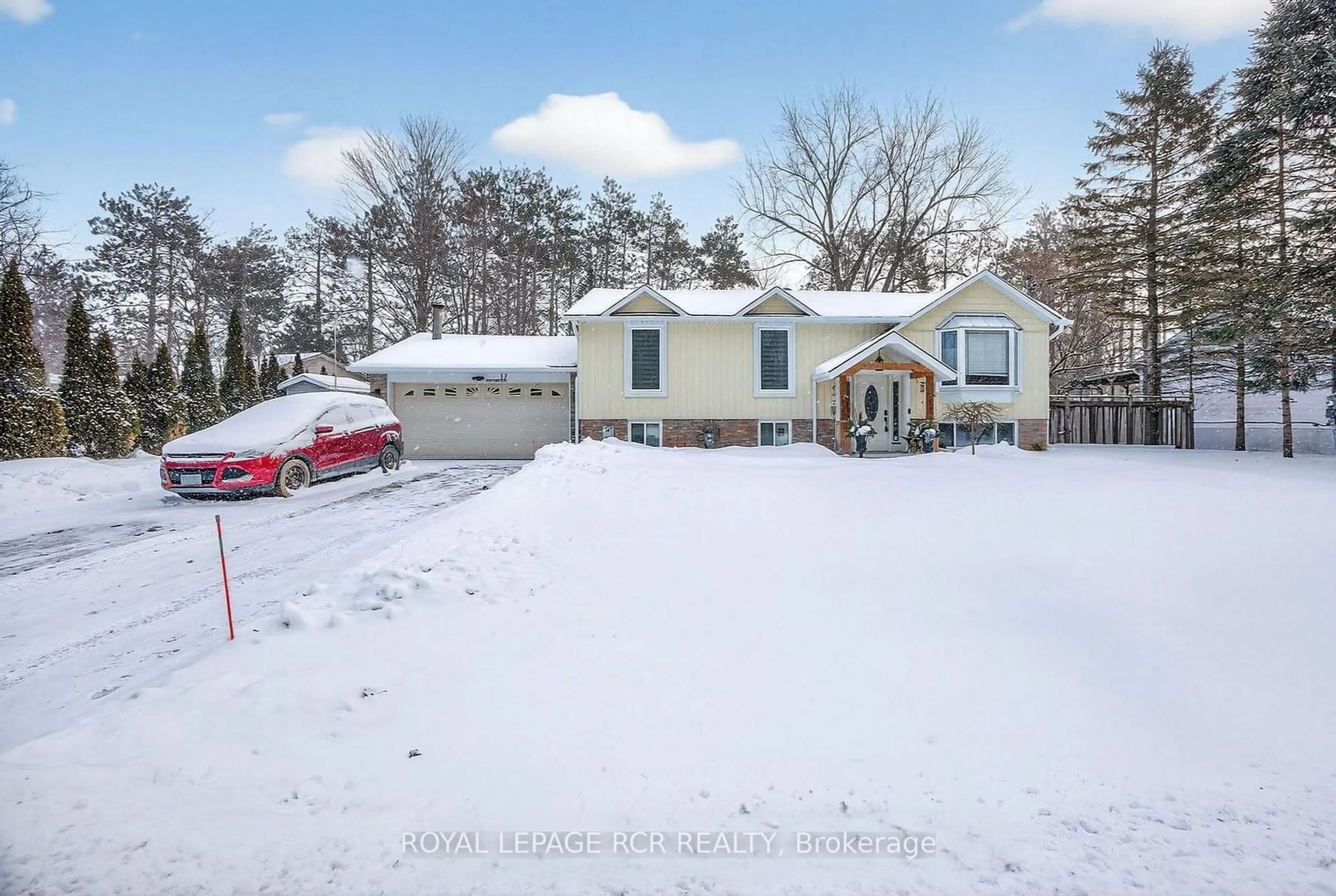 A pic from outside/outdoor area/front of a property/back of a property/a pic from drone, street for 17 Pine Park Blvd, Adjala-Tosorontio Ontario L0M 1J0