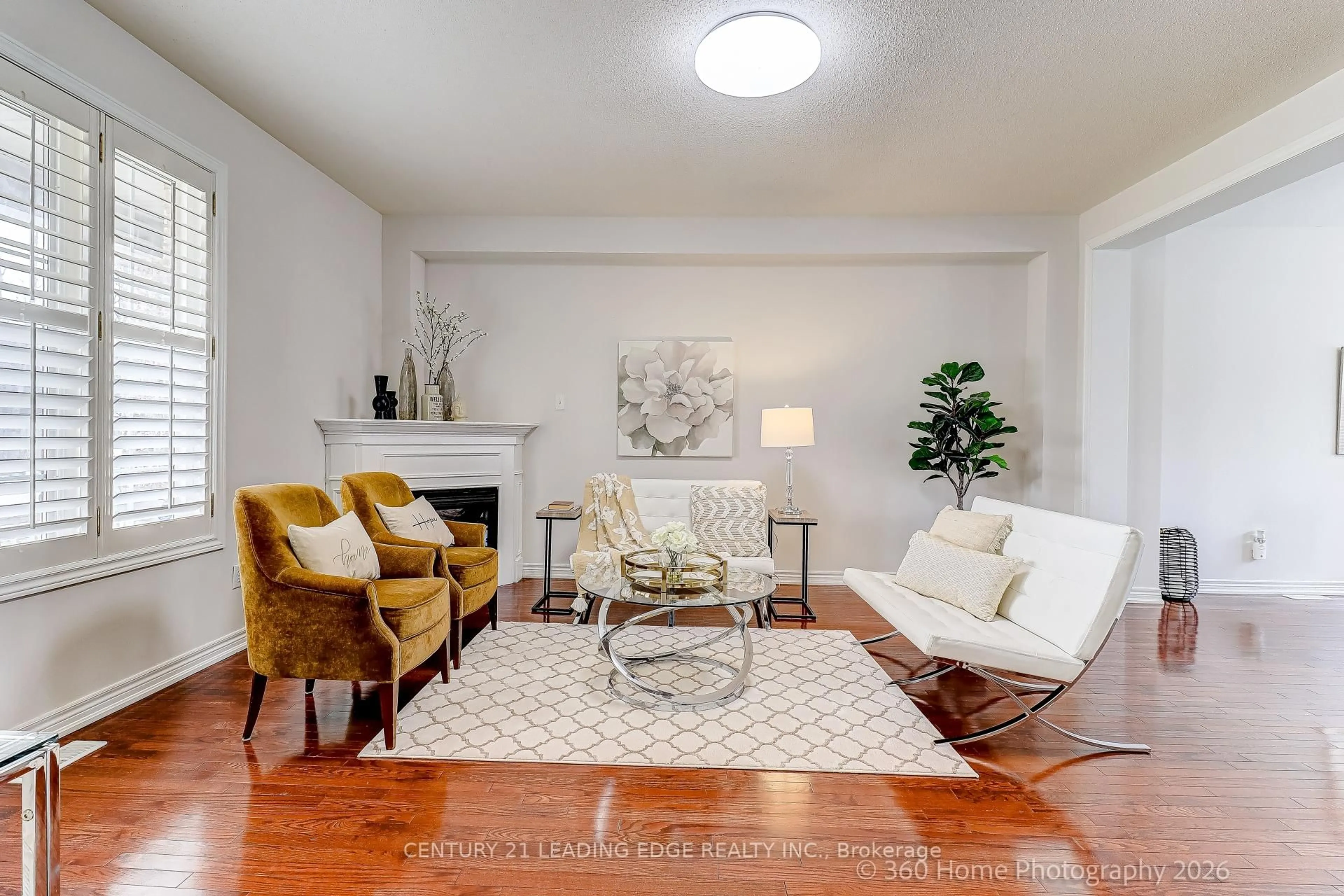 Living room with furniture, unknown for 75 Kentview Cres, Markham Ontario L6B 0L5