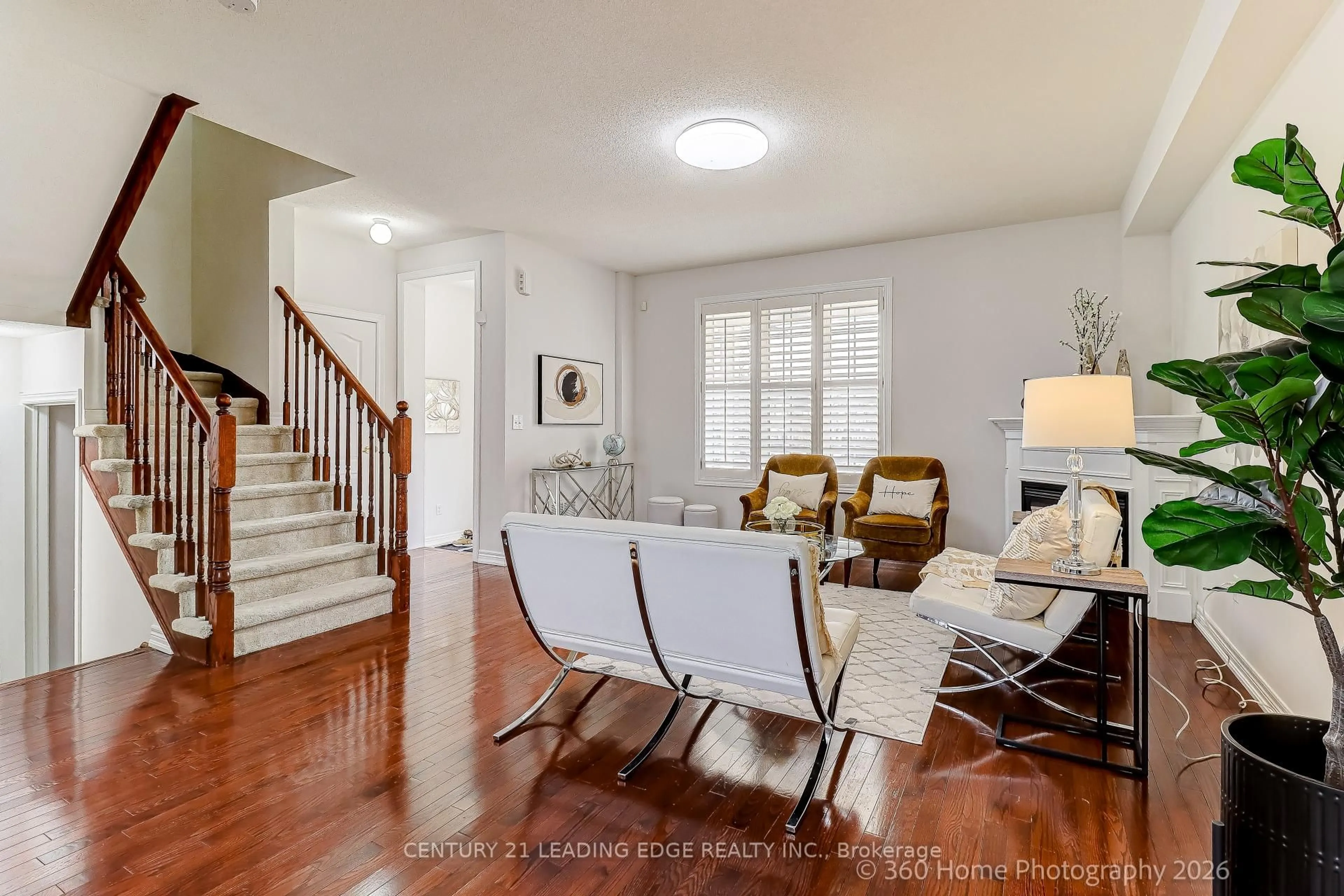 Living room with furniture, unknown for 75 Kentview Cres, Markham Ontario L6B 0L5