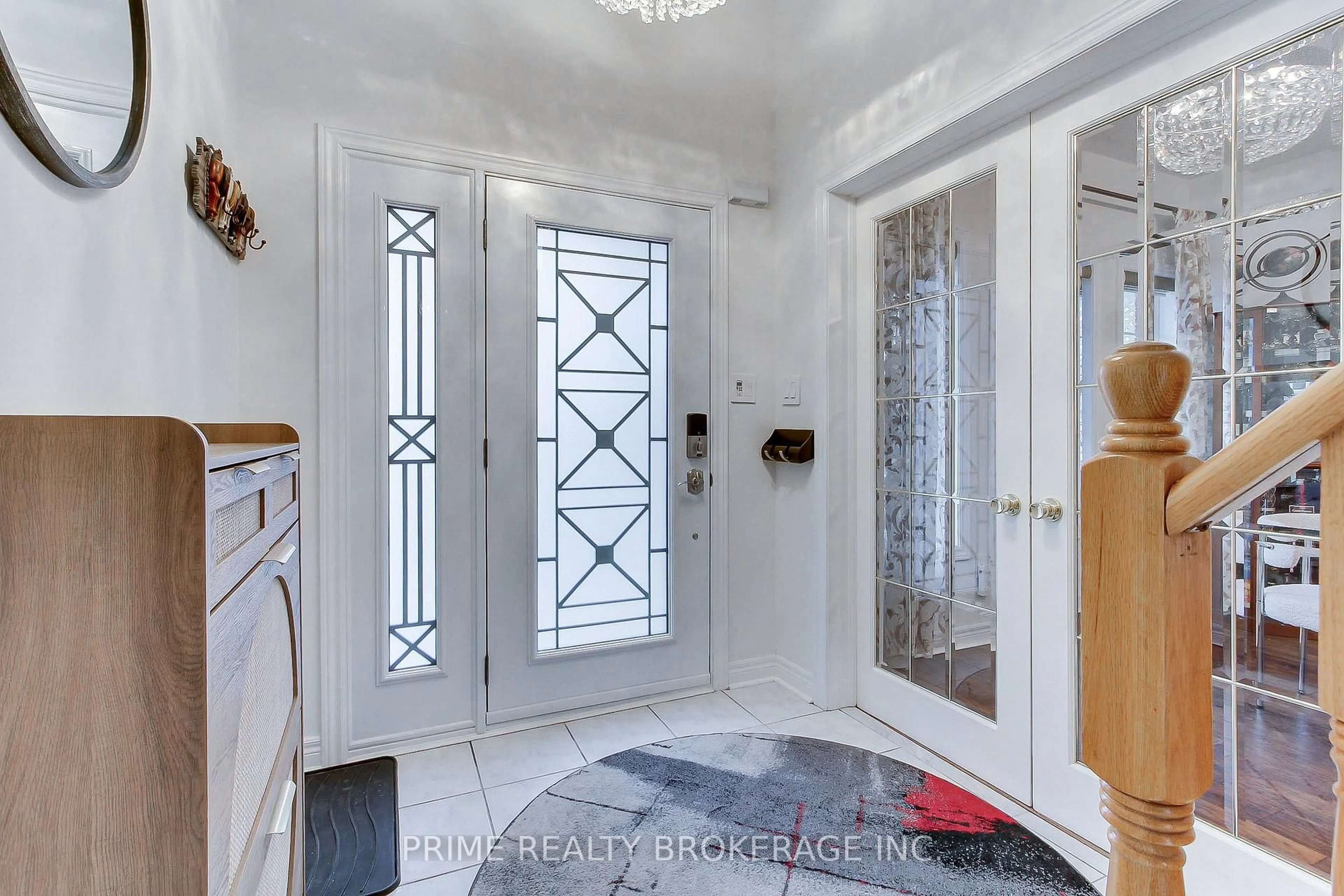 Indoor entryway for 66 Earl Stewart Dr, Aurora Ontario L4G 7P4