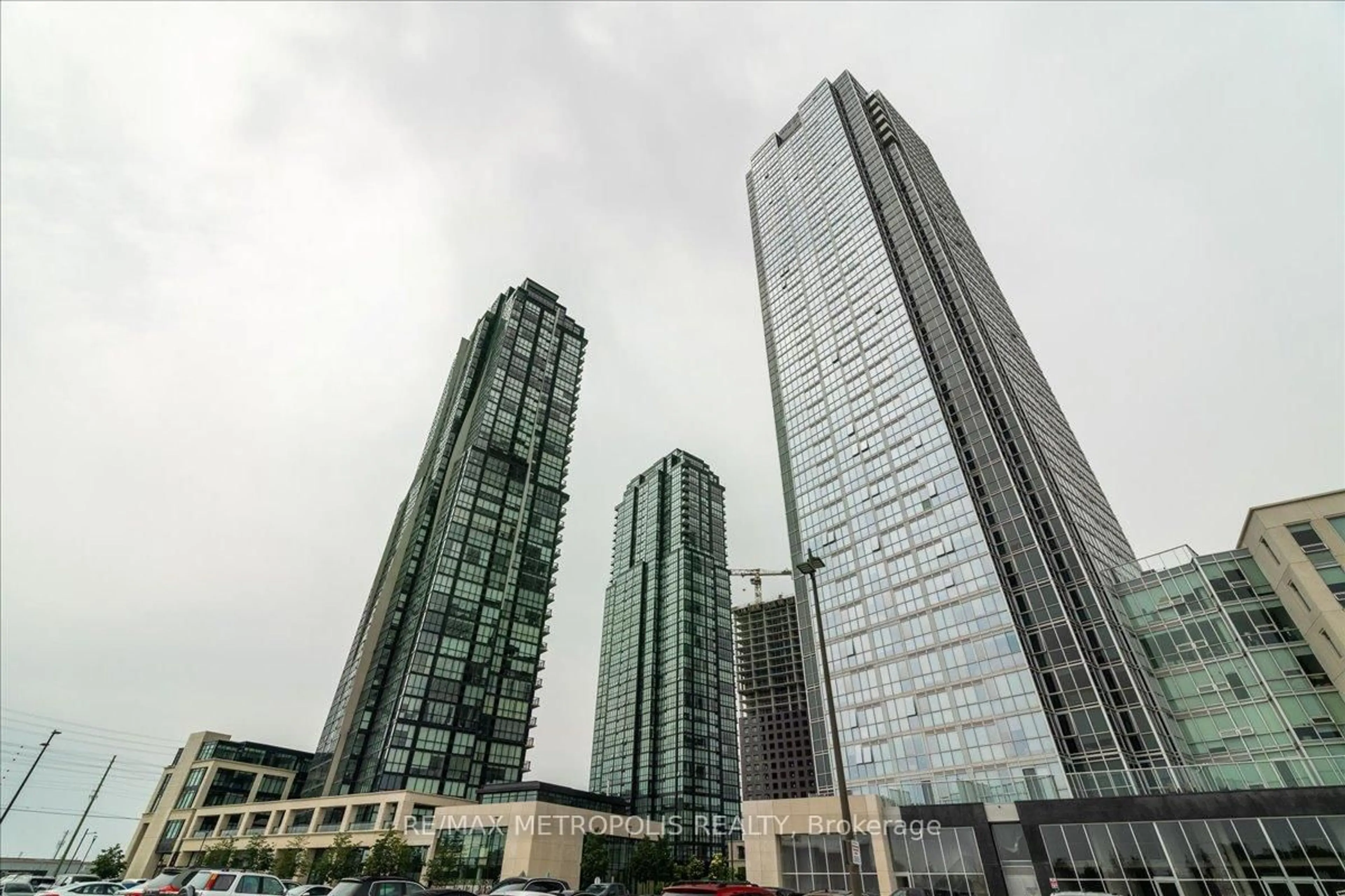 Unknown for 2910 Highway 7 #2206, Vaughan Ontario L4K 0H8