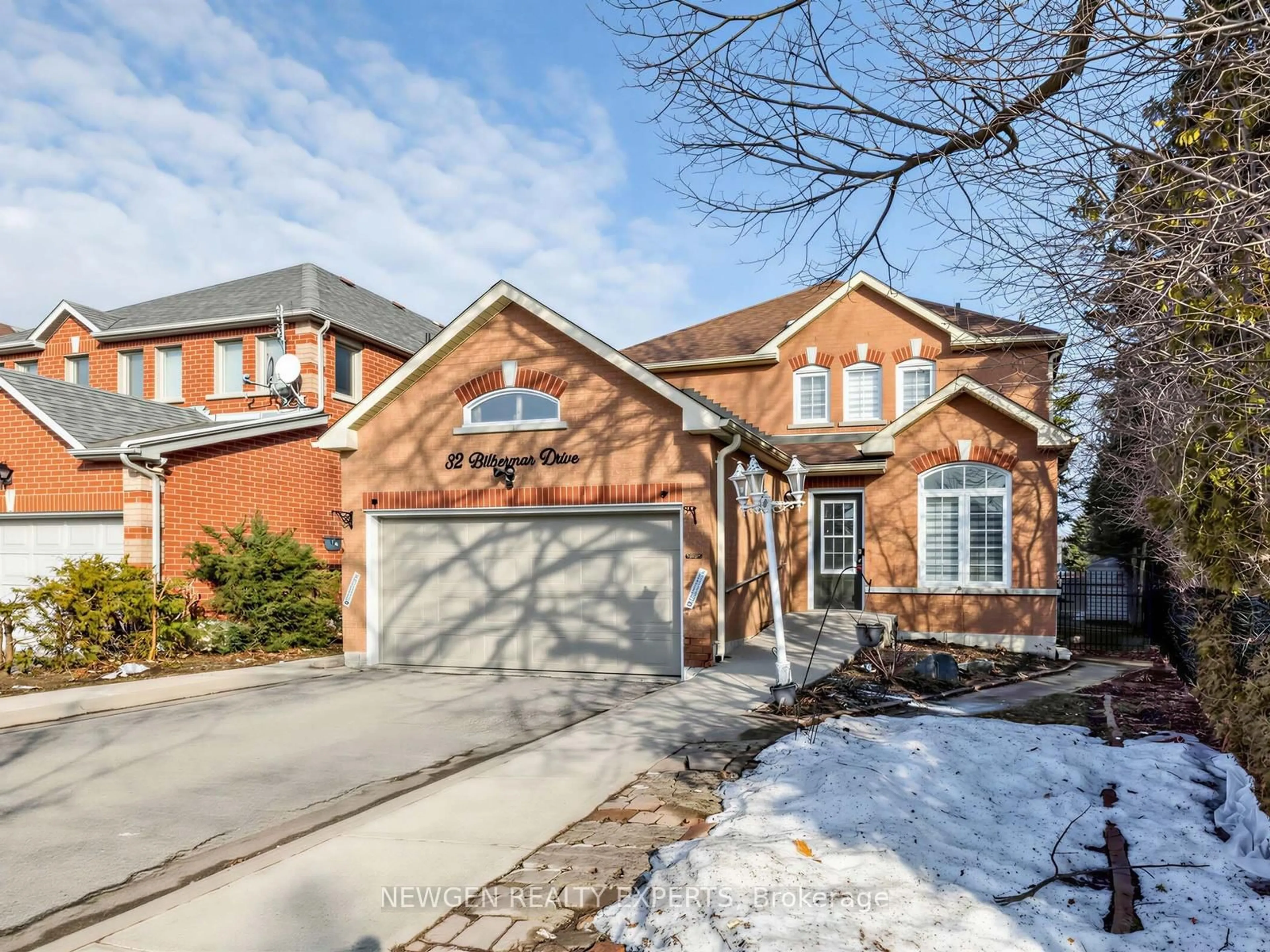 Home with brick exterior material, street for 32 Bilbermar Dr, Richmond Hill Ontario L4S 1B9