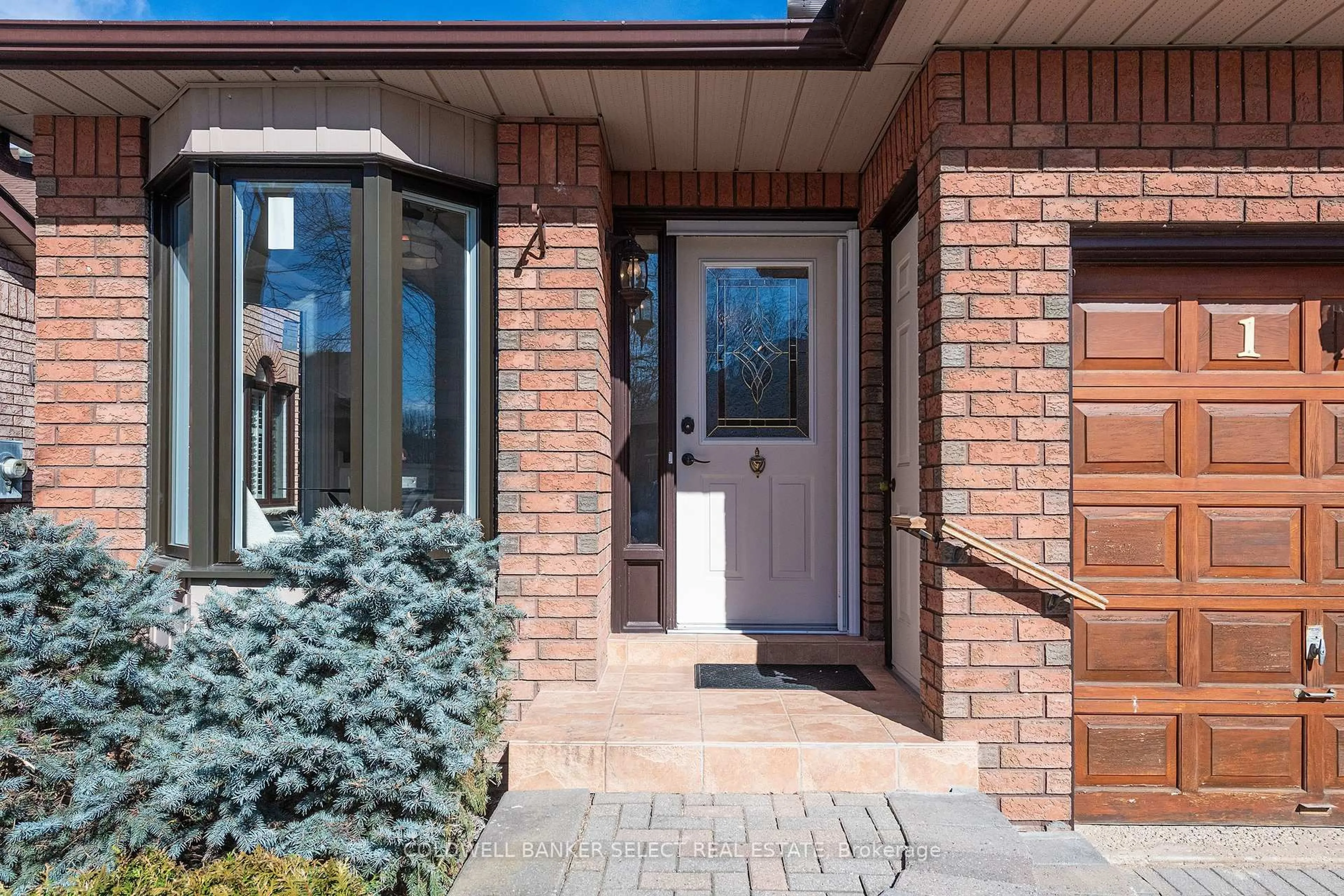 Home with brick exterior material, street for 168 Greenbriar Rd #6, New Tecumseth Ontario L9R 1X9