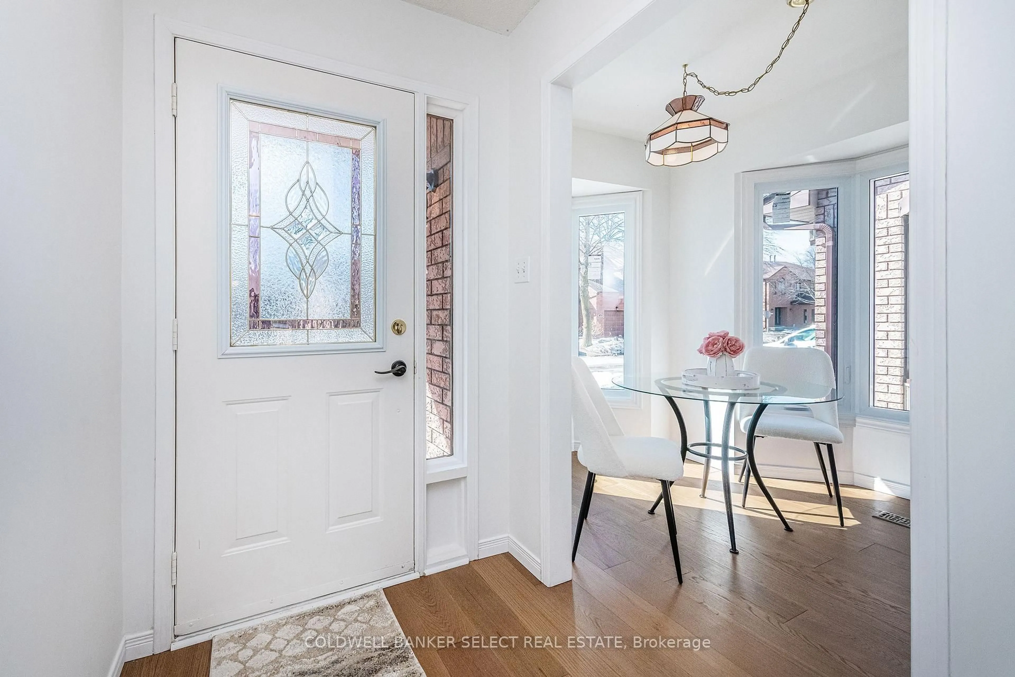 Indoor entryway for 168 Greenbriar Rd #6, New Tecumseth Ontario L9R 1X9