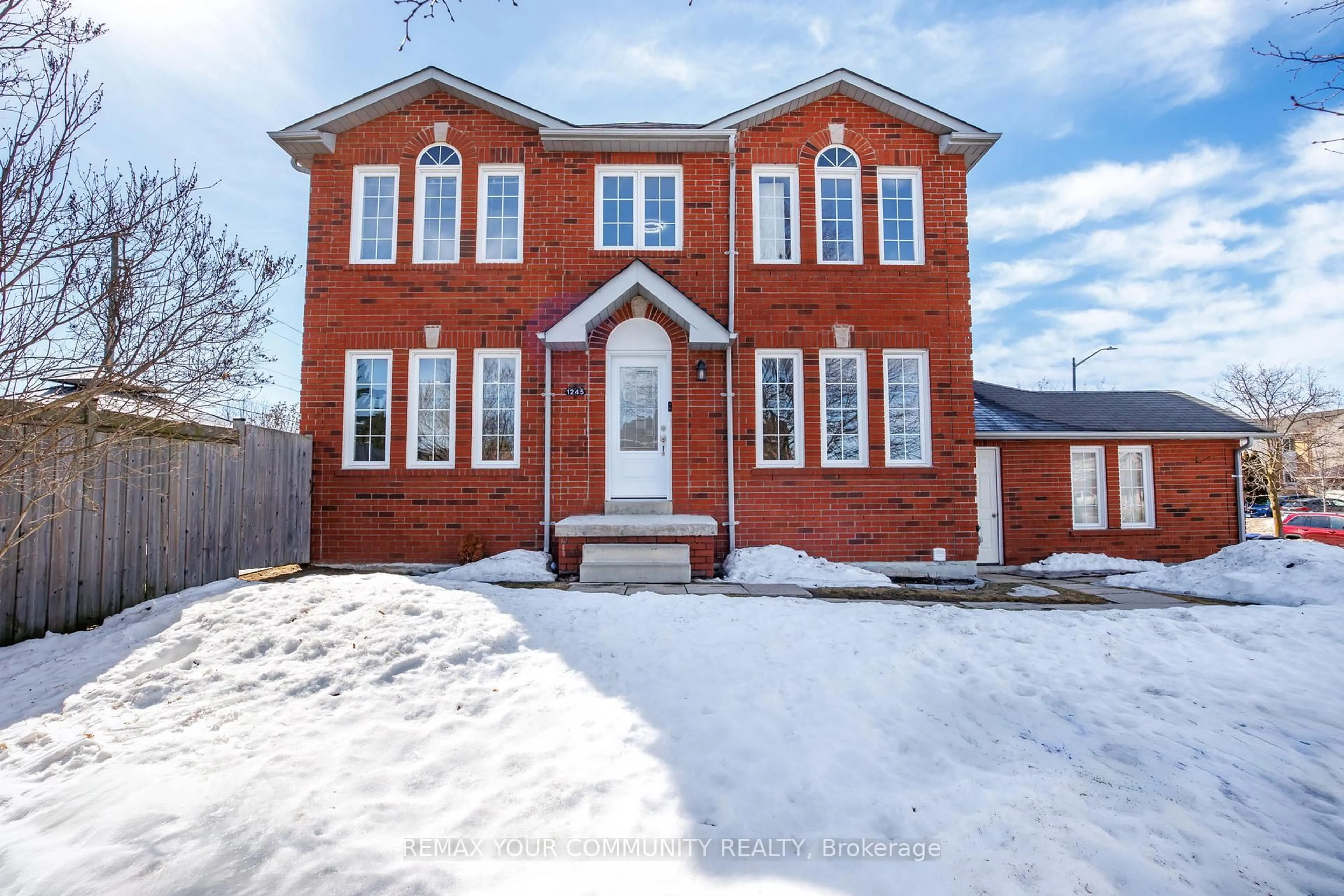 Home with brick exterior material, street for 1245 Coleman Crt, Innisfil Ontario L9S 1X4