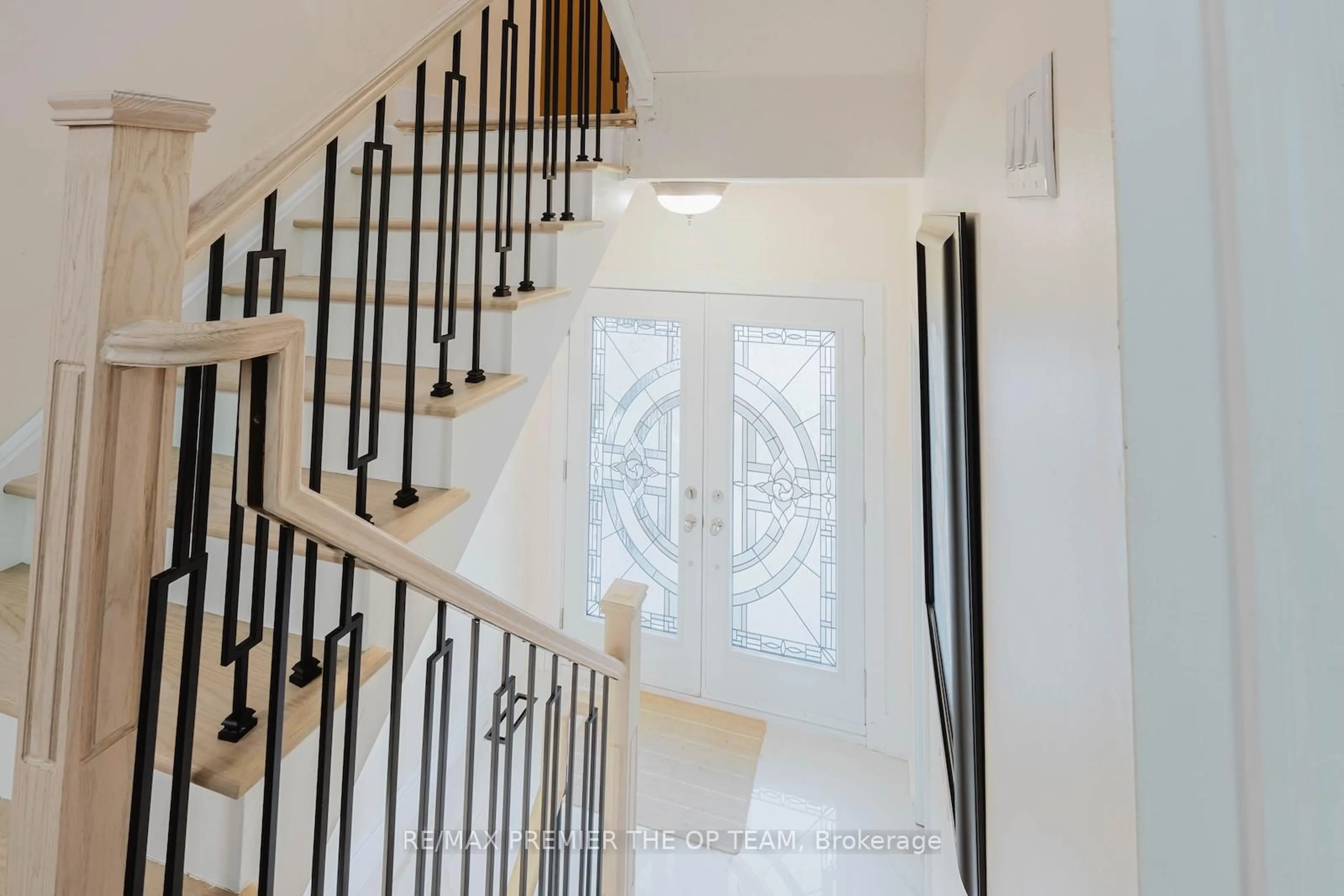 Stairs for 2 La Maria Lane, Vaughan Ontario L6A 3X2