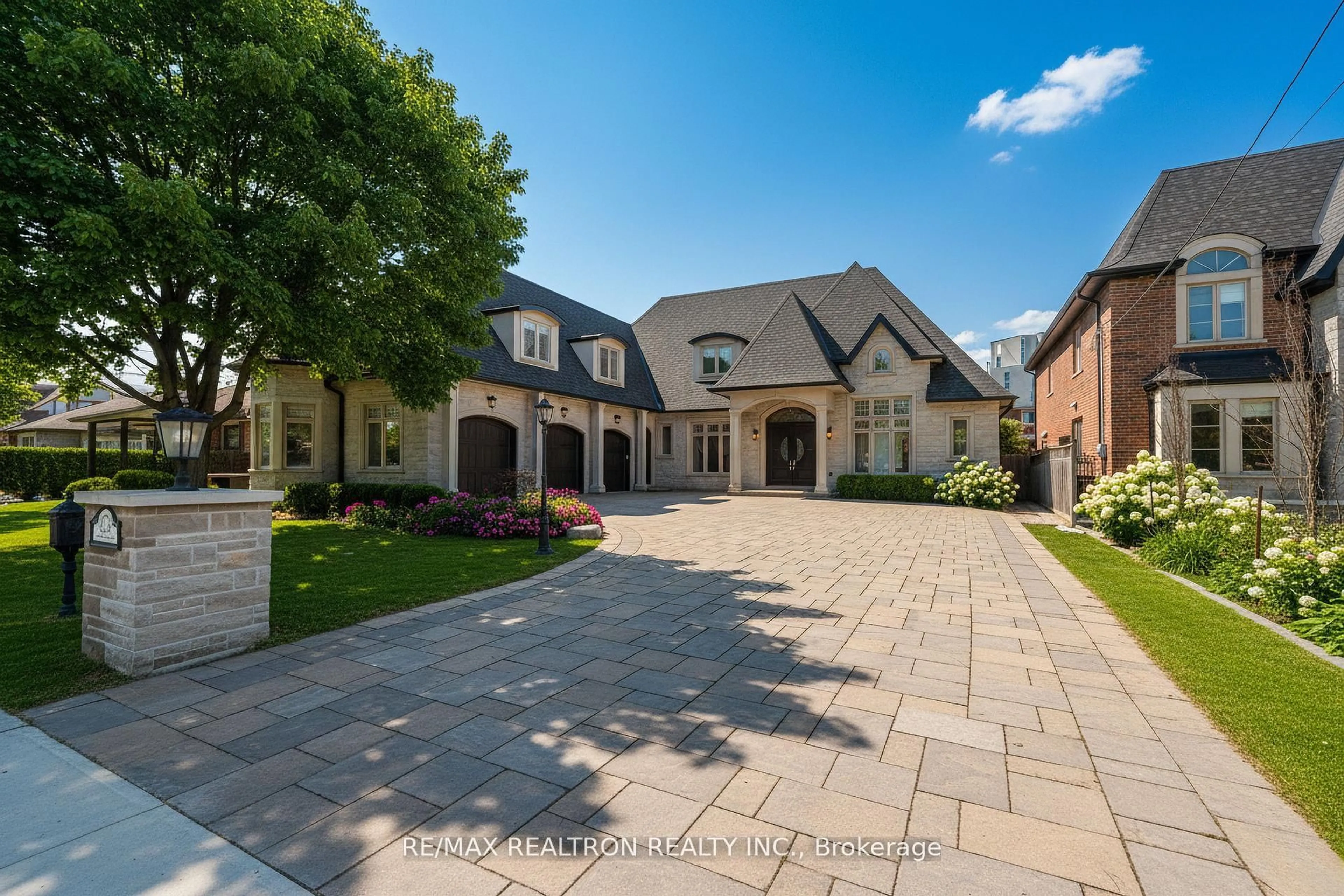 Home with brick exterior material, street for 223 Crestwood Rd, Vaughan Ontario L4J 1A8