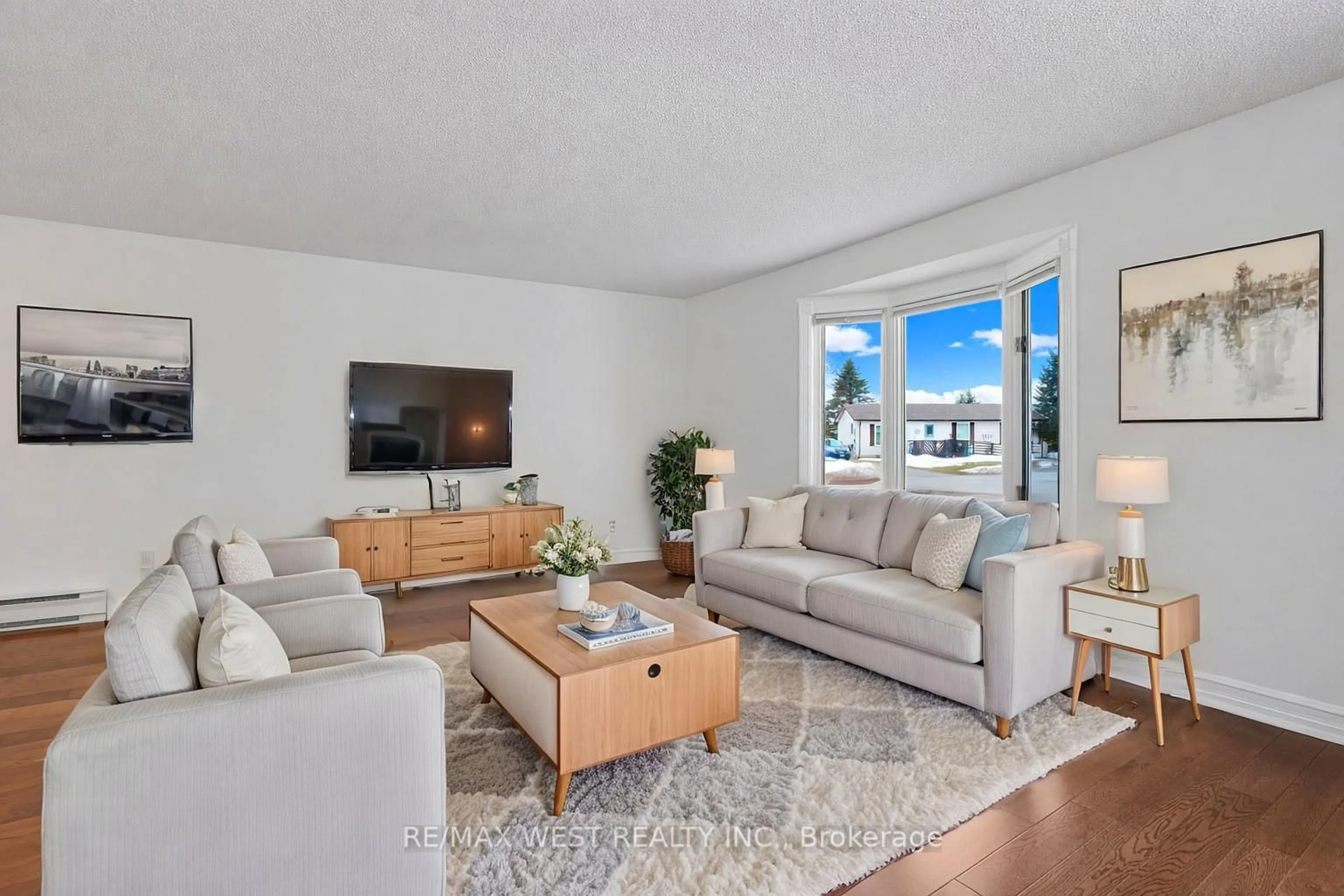 Unknown for 18 Maple Leaf Terr, Innisfil Ontario L0L 1L0