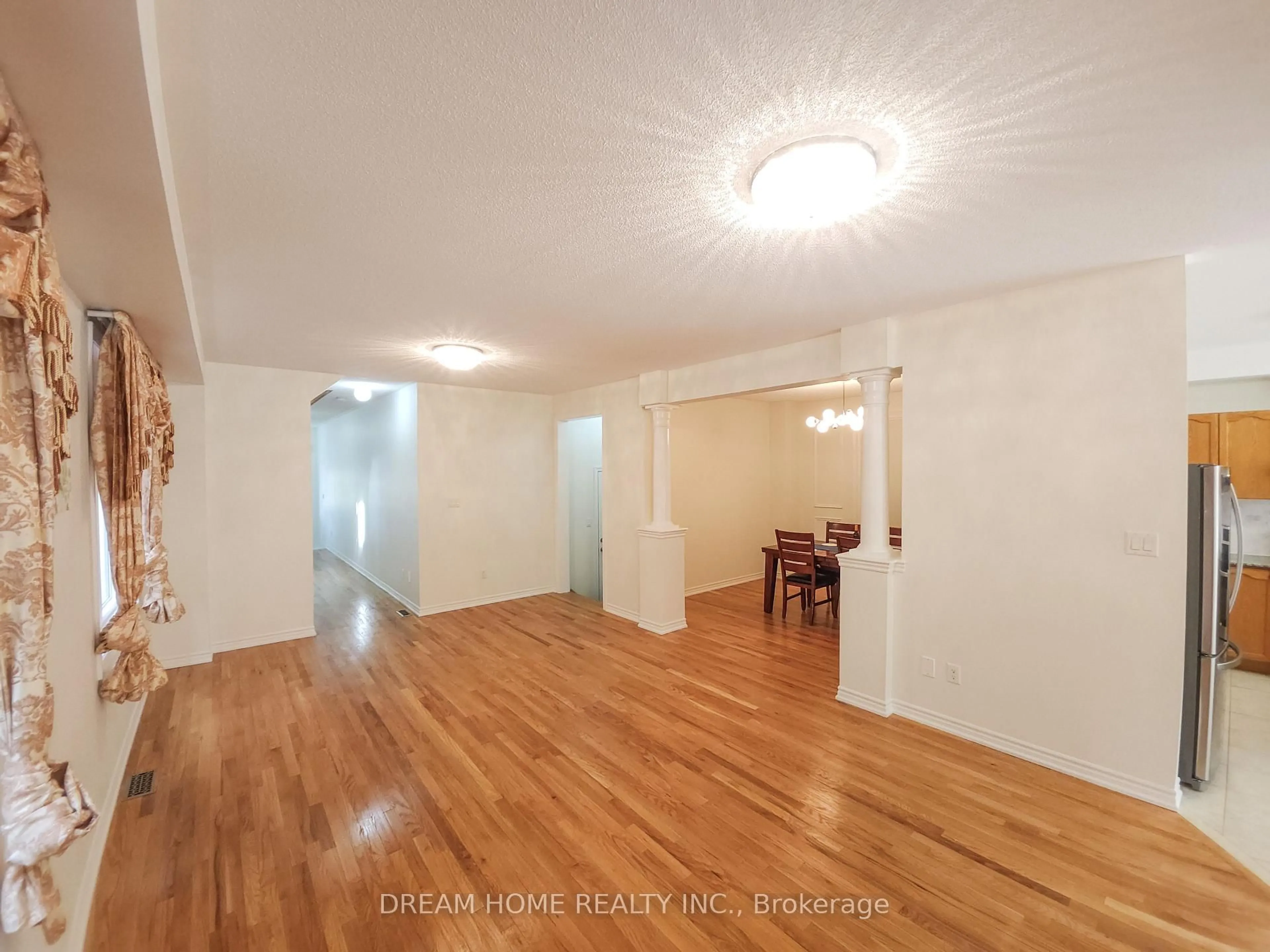 A pic of a room for 269 Helen Ave, Markham Ontario L3R 1J9