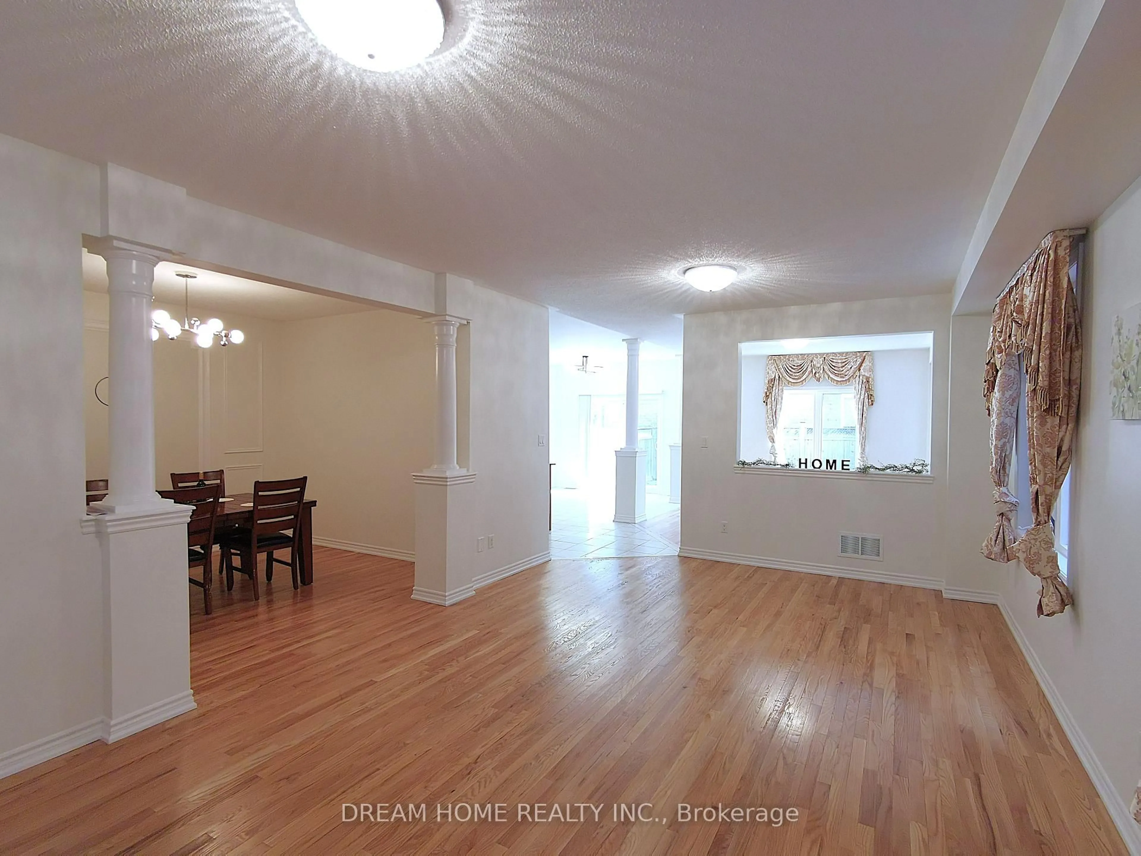 A pic of a room for 269 Helen Ave, Markham Ontario L3R 1J9