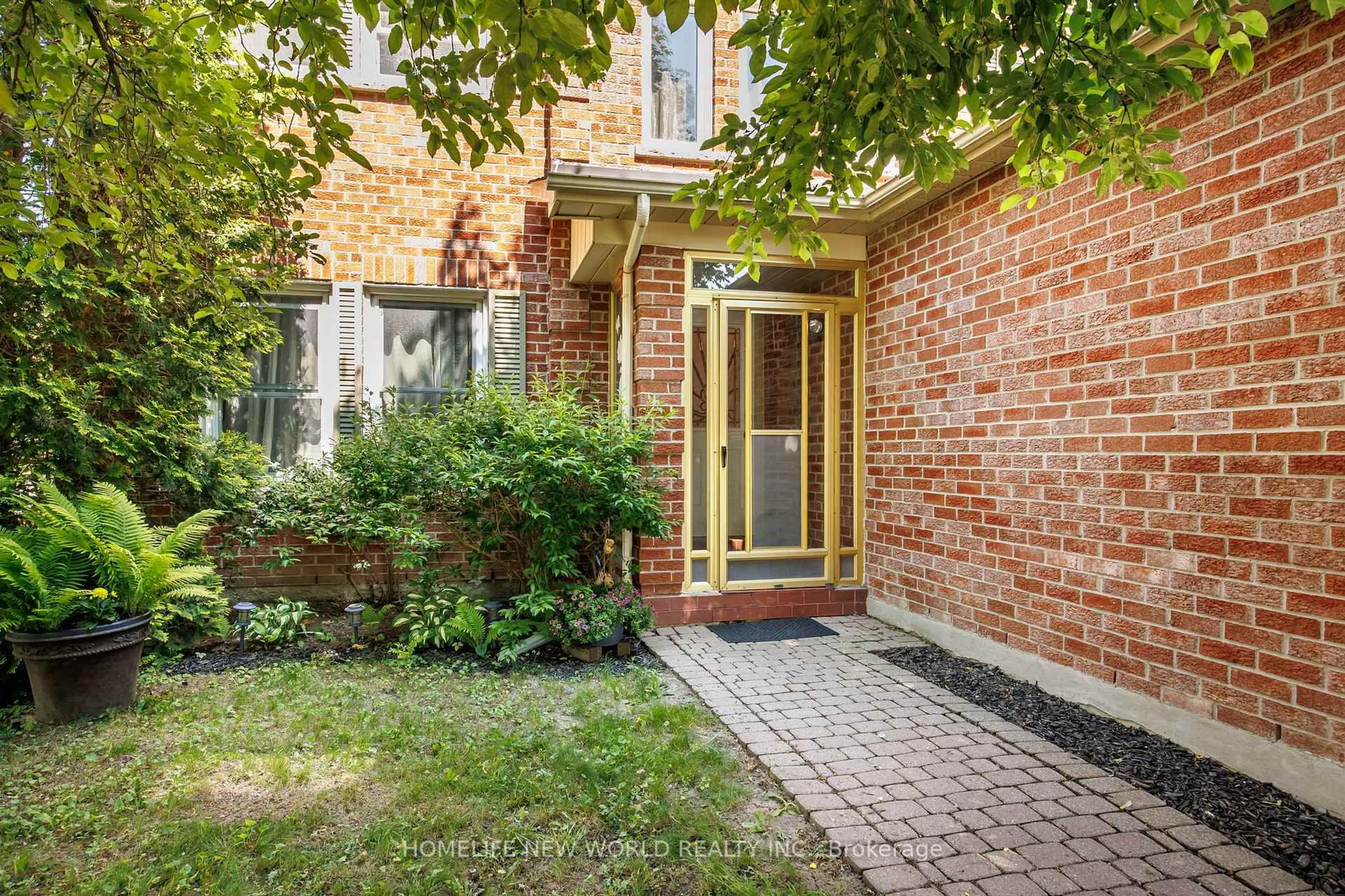 Home with brick exterior material, street for 158 Murray Dr, Aurora Ontario L4G 2C5