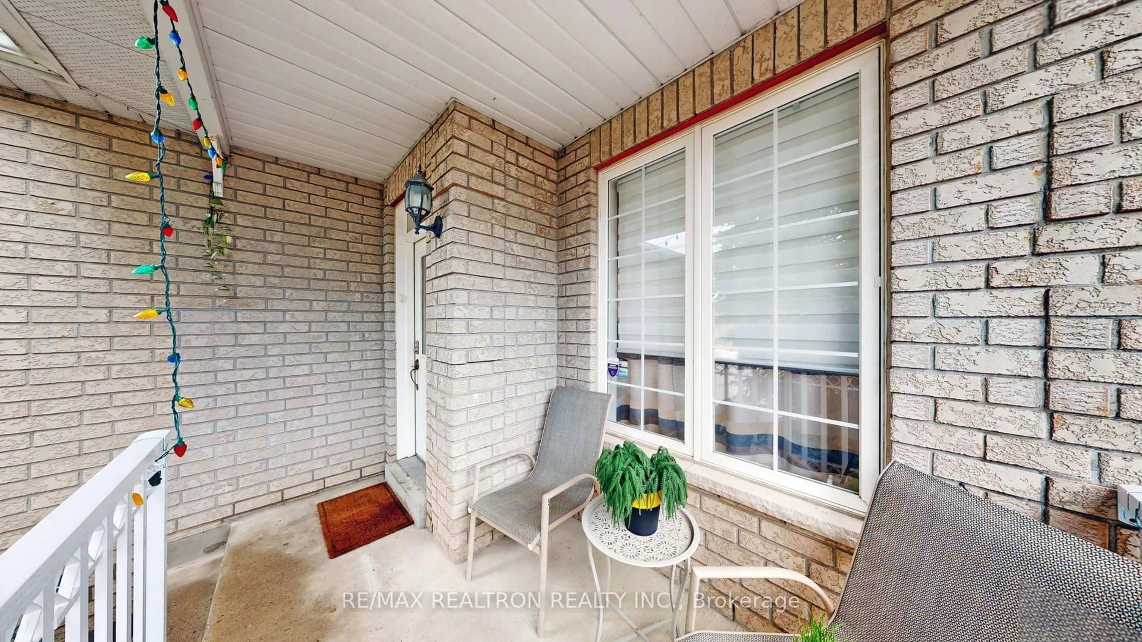 Patio, street for 12 Launch Gate, Richmond Hill Ontario L4E 3Y3