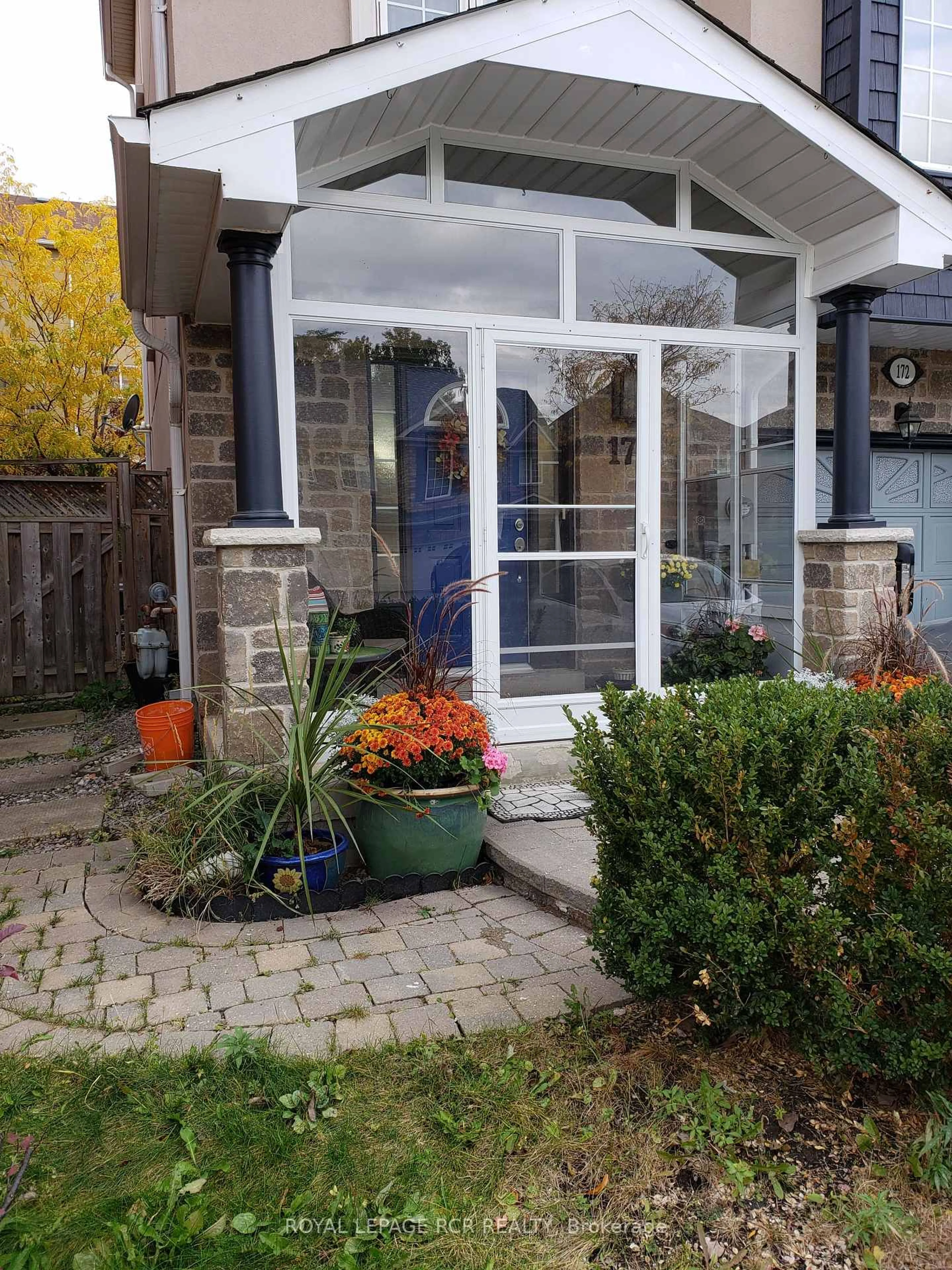 Unknown for 172 Matthew Boyd Cres, Newmarket Ontario L3X 3C7