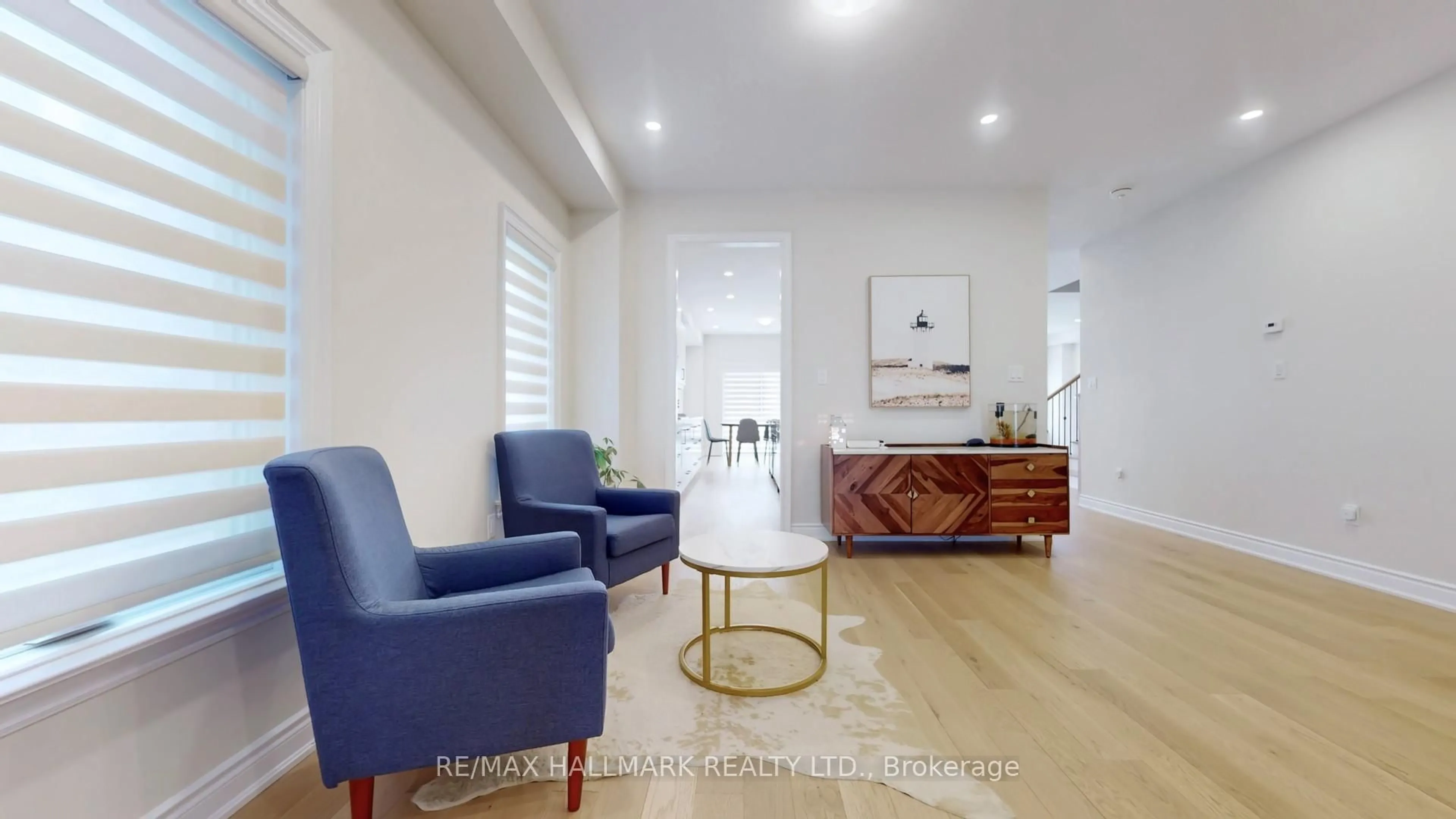 Living room with furniture, unknown for 61 Mac Campbell Way, Bradford West Gwillimbury Ontario L3Z 4M6